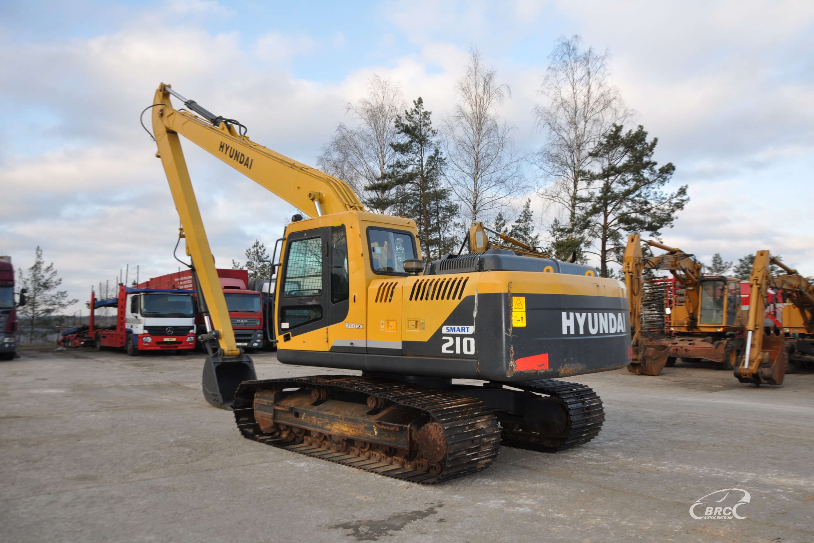 Hyundai r210 экскаватор