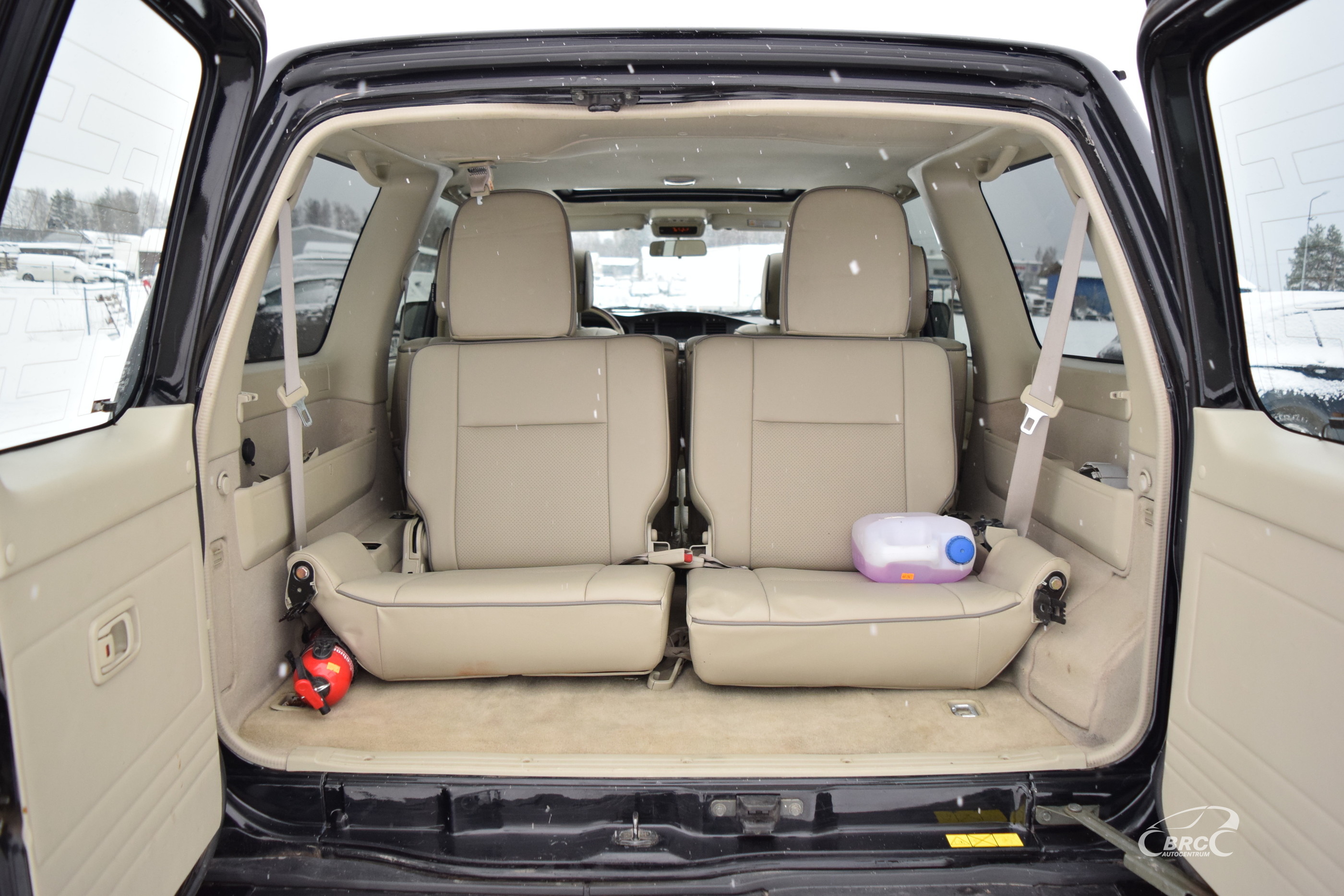 Nissan Patrol M/T 7 seats