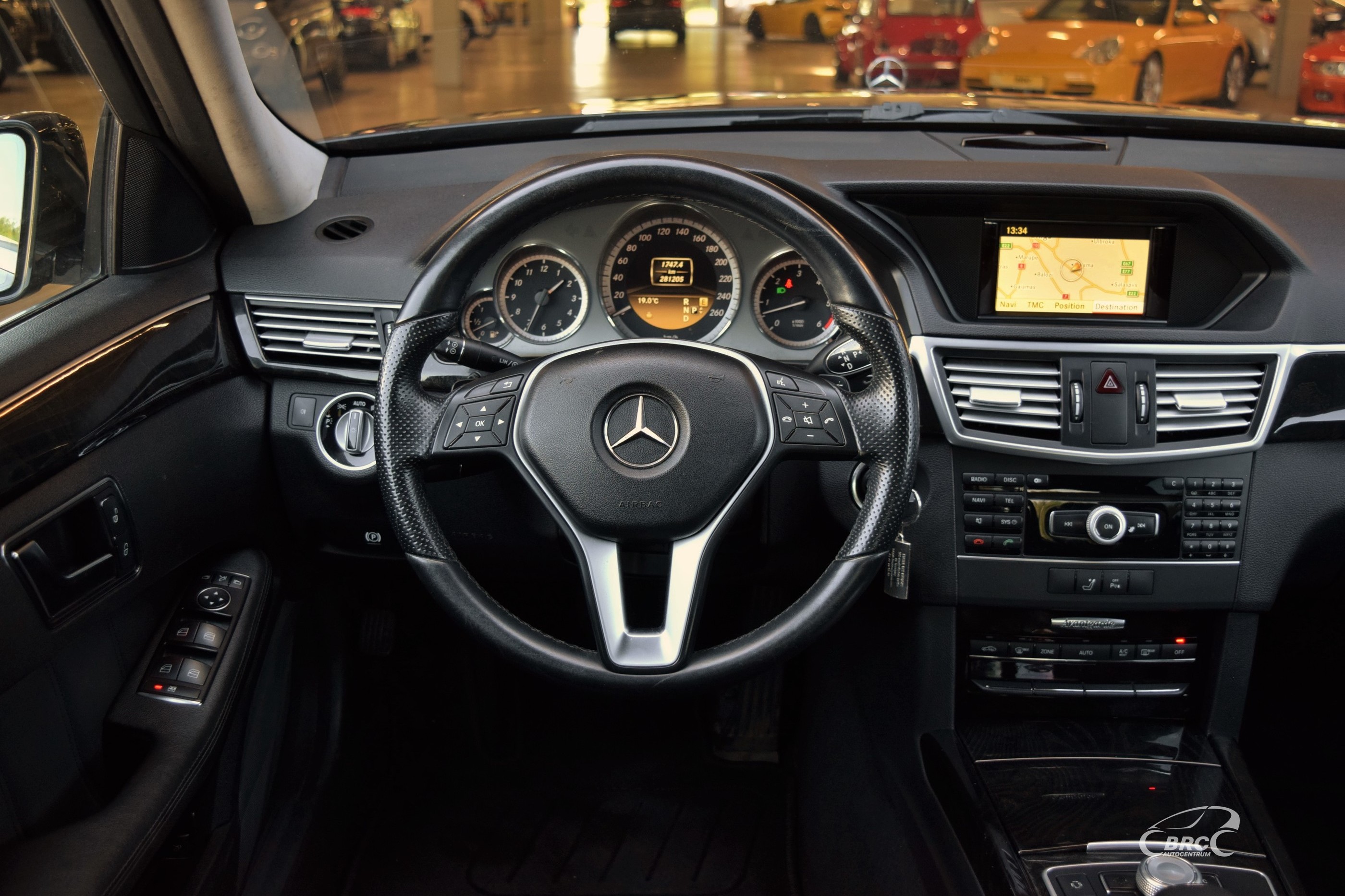 Mercedes-Benz E 300 Avantgarde CDi A/T BlueEfficiency