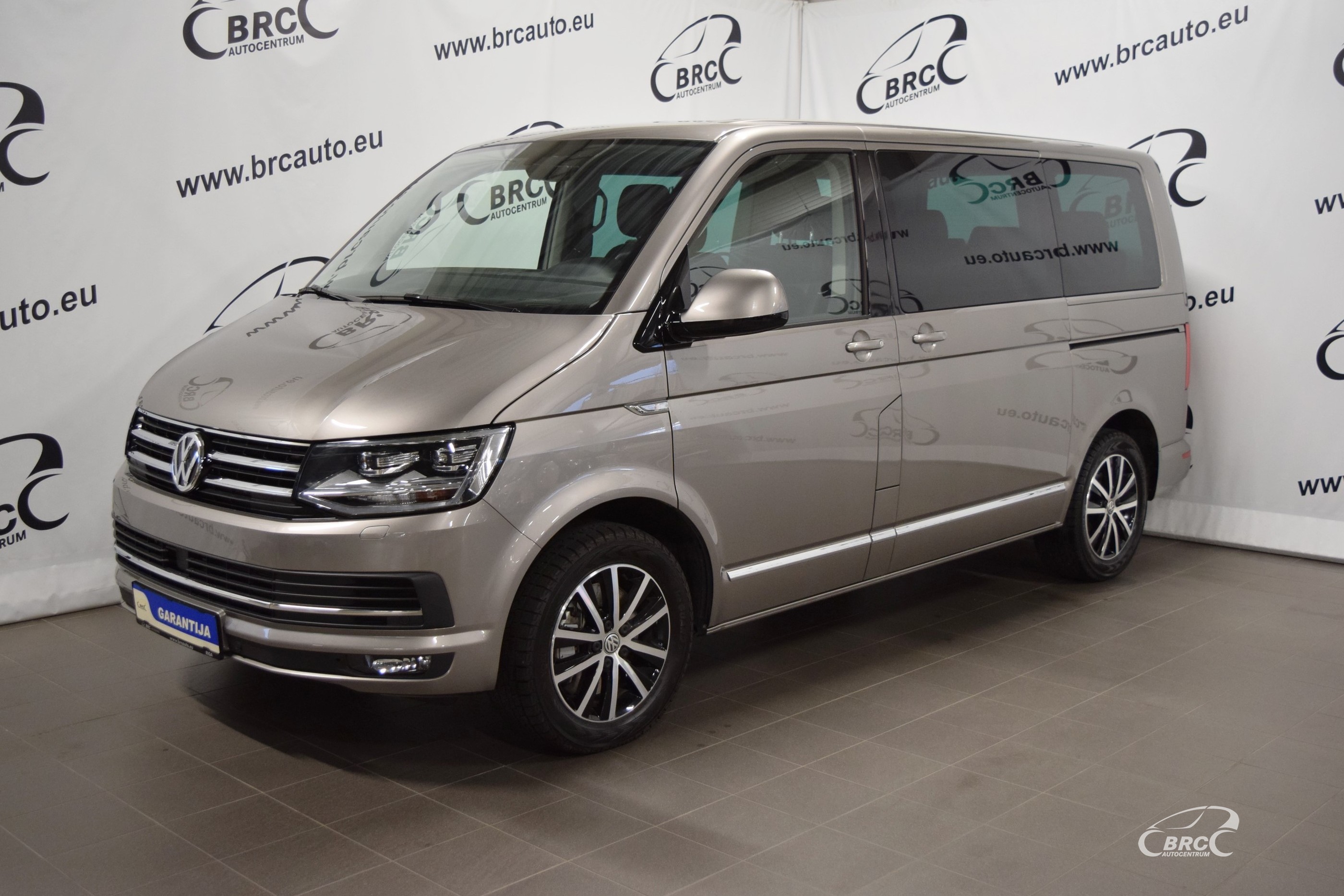 Volkswagen multivan сколько мест