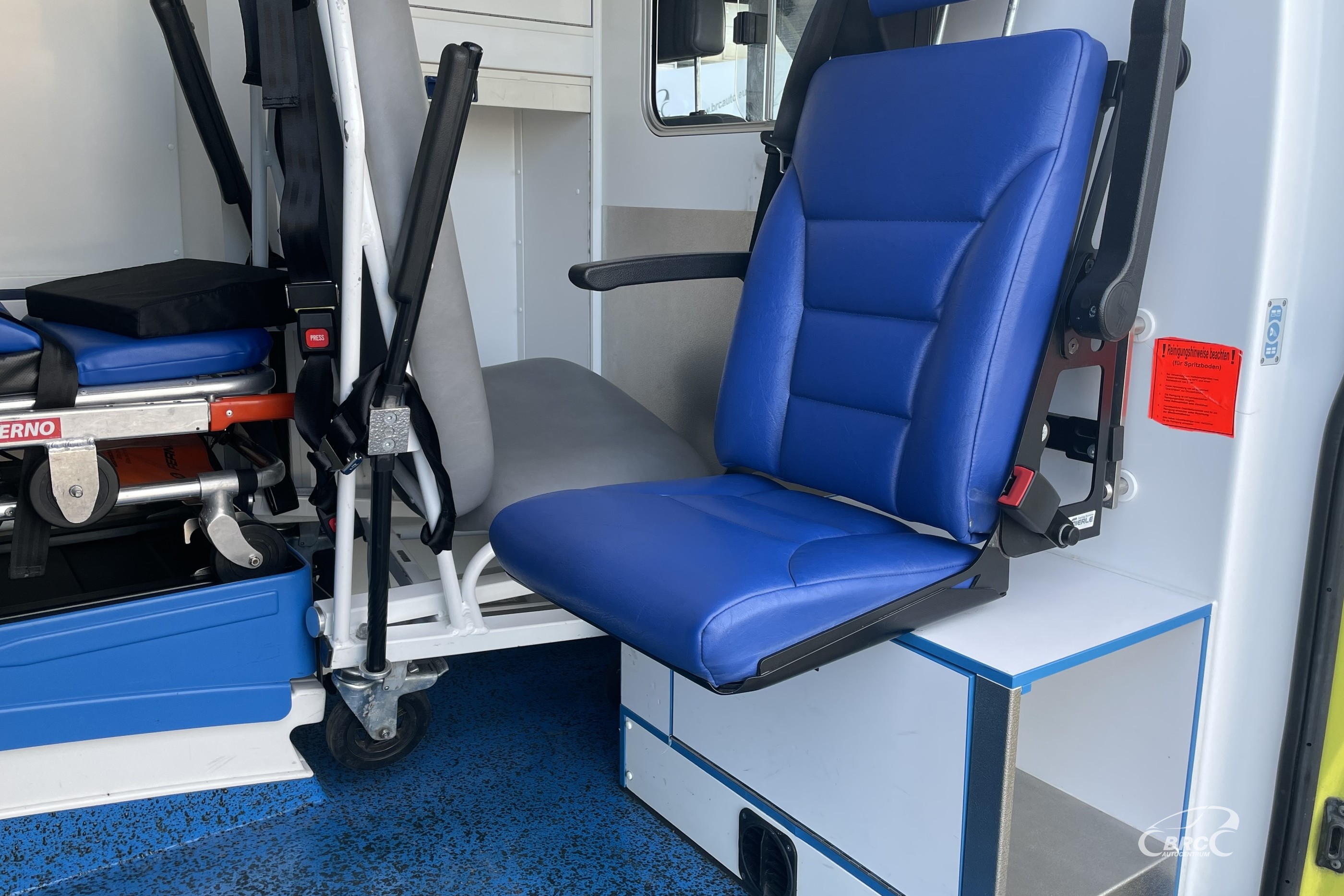 Ford Transit 125 T300 TREND Ambulance