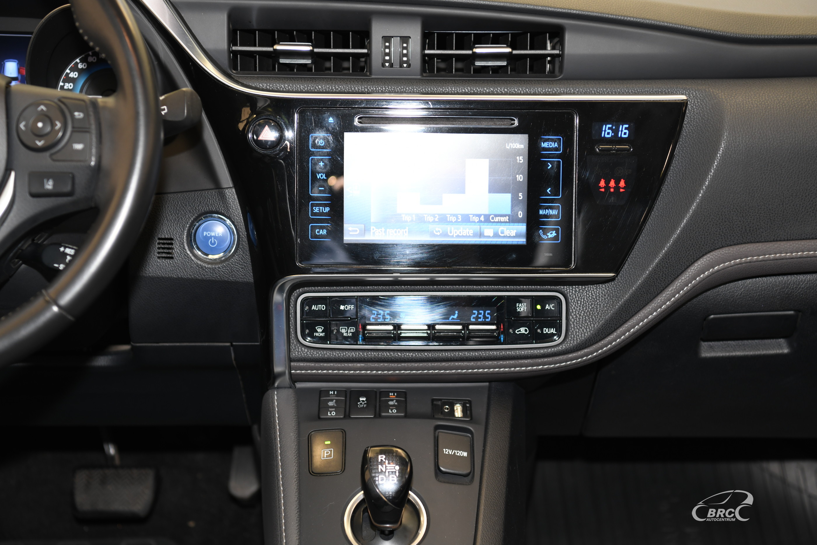 Toyota Auris 1.8 Hybrid Wagon Automatas