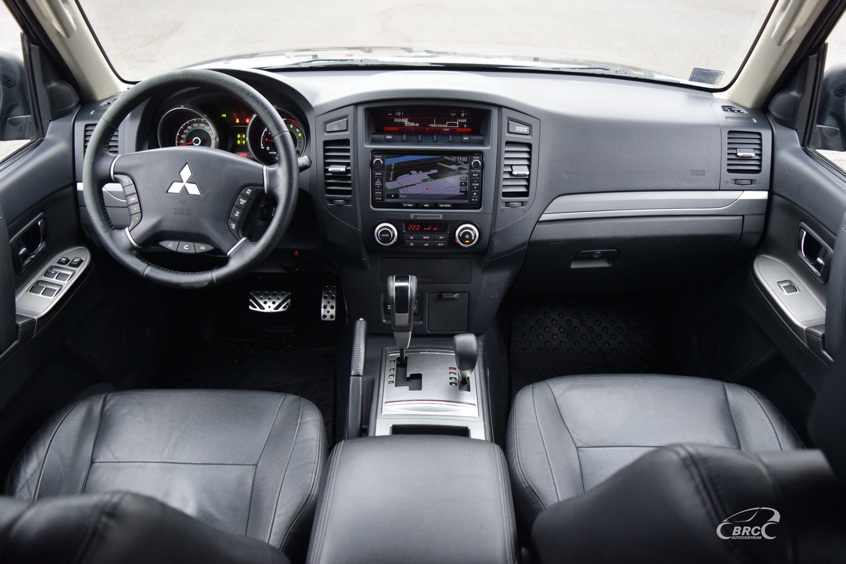 Mitsubishi Pajero 7 seats A/T