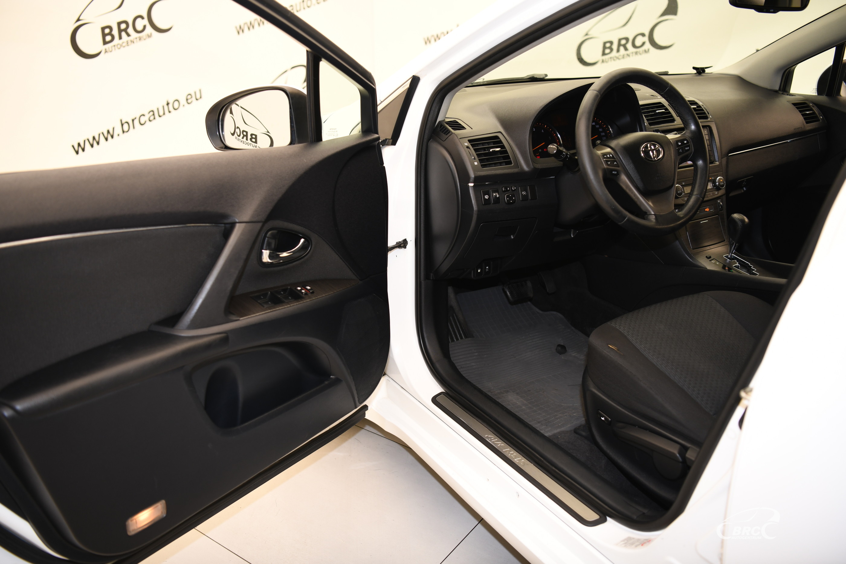 Toyota Avensis 2.2 D-CAT Executive Automatas