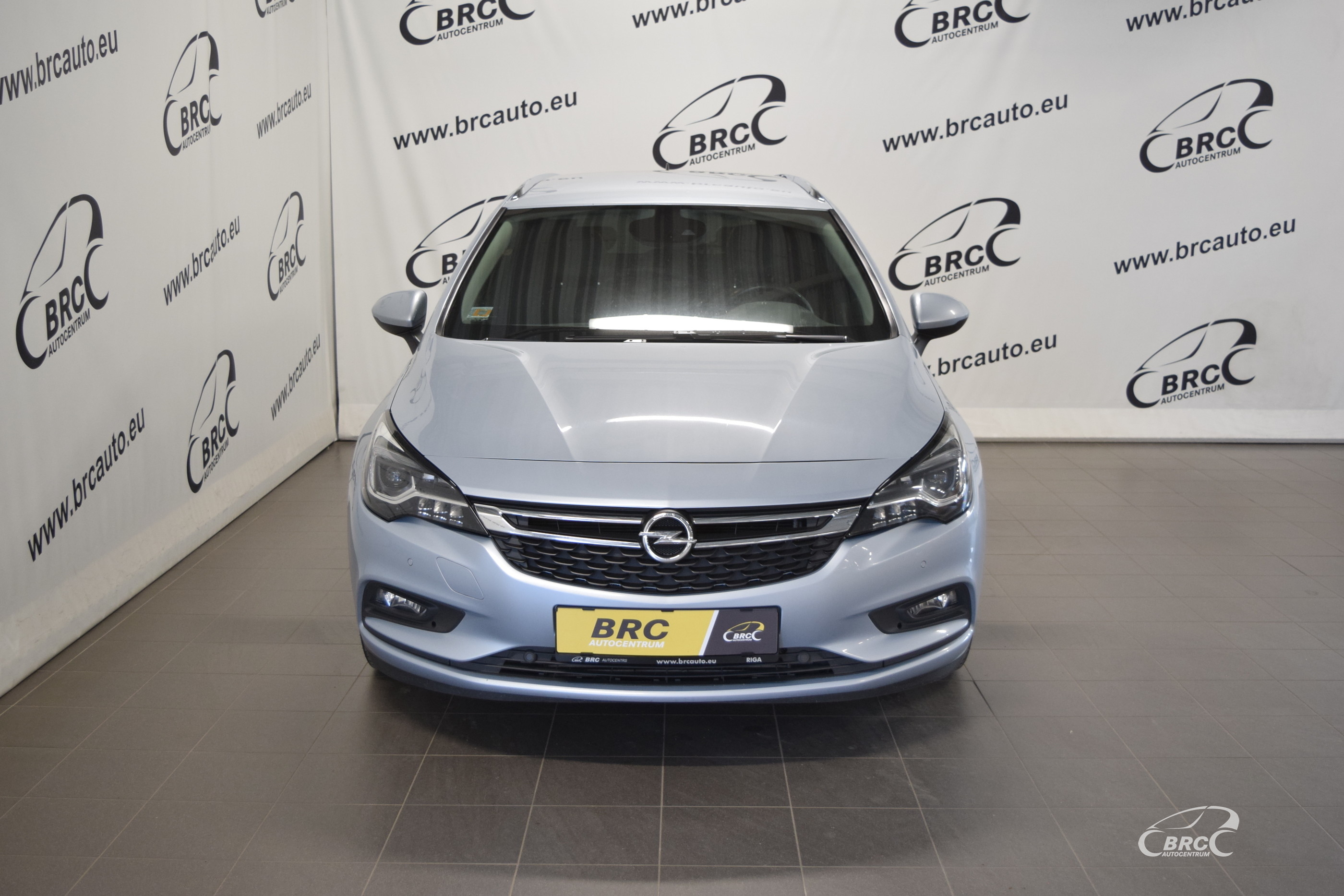 Opel Astra Sports Tourer + M/T
