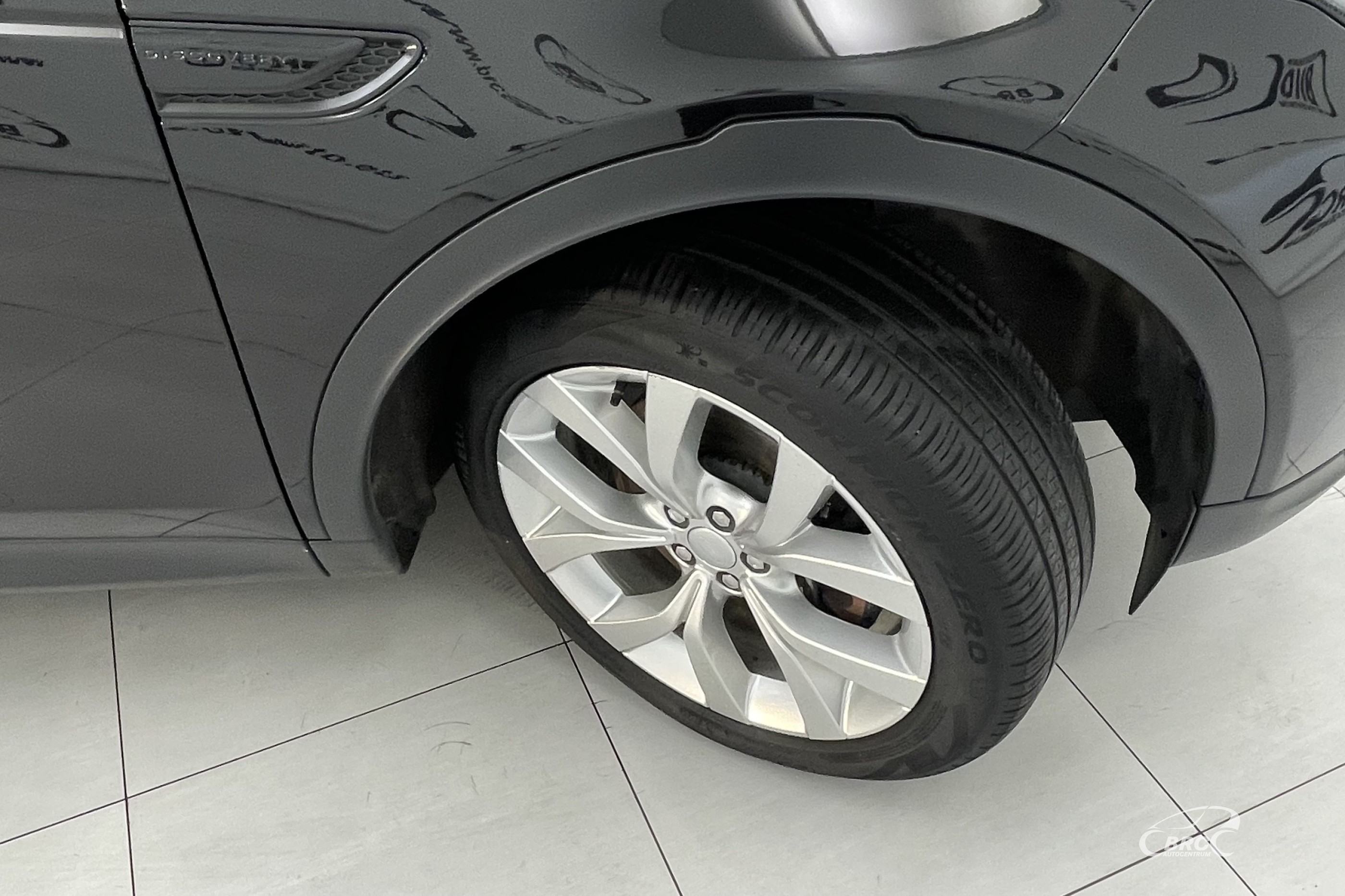 Land Rover Discovery Sport 2.0D AWD Automatas