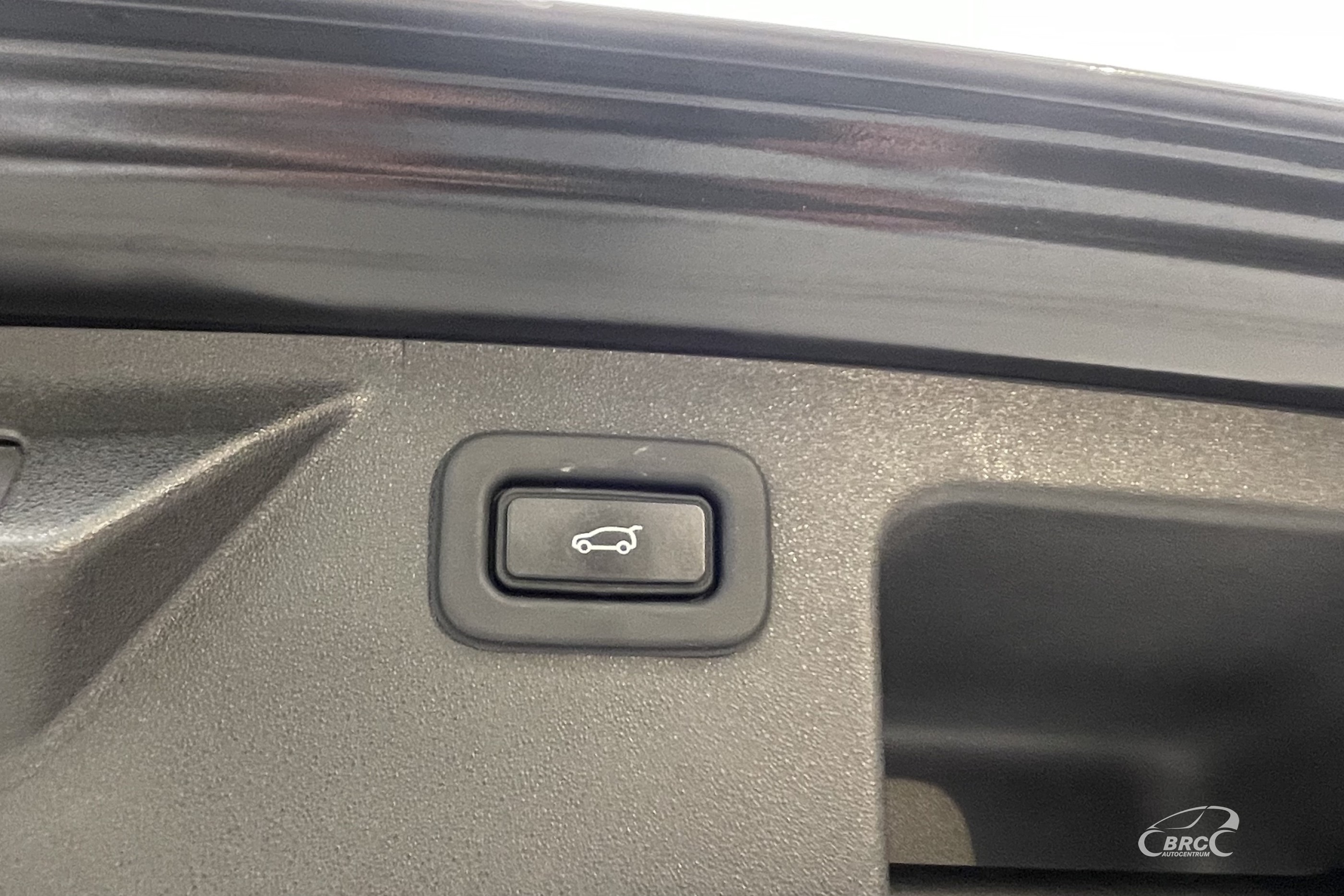 Land Rover Discovery Sport 2.0D AWD Automatas