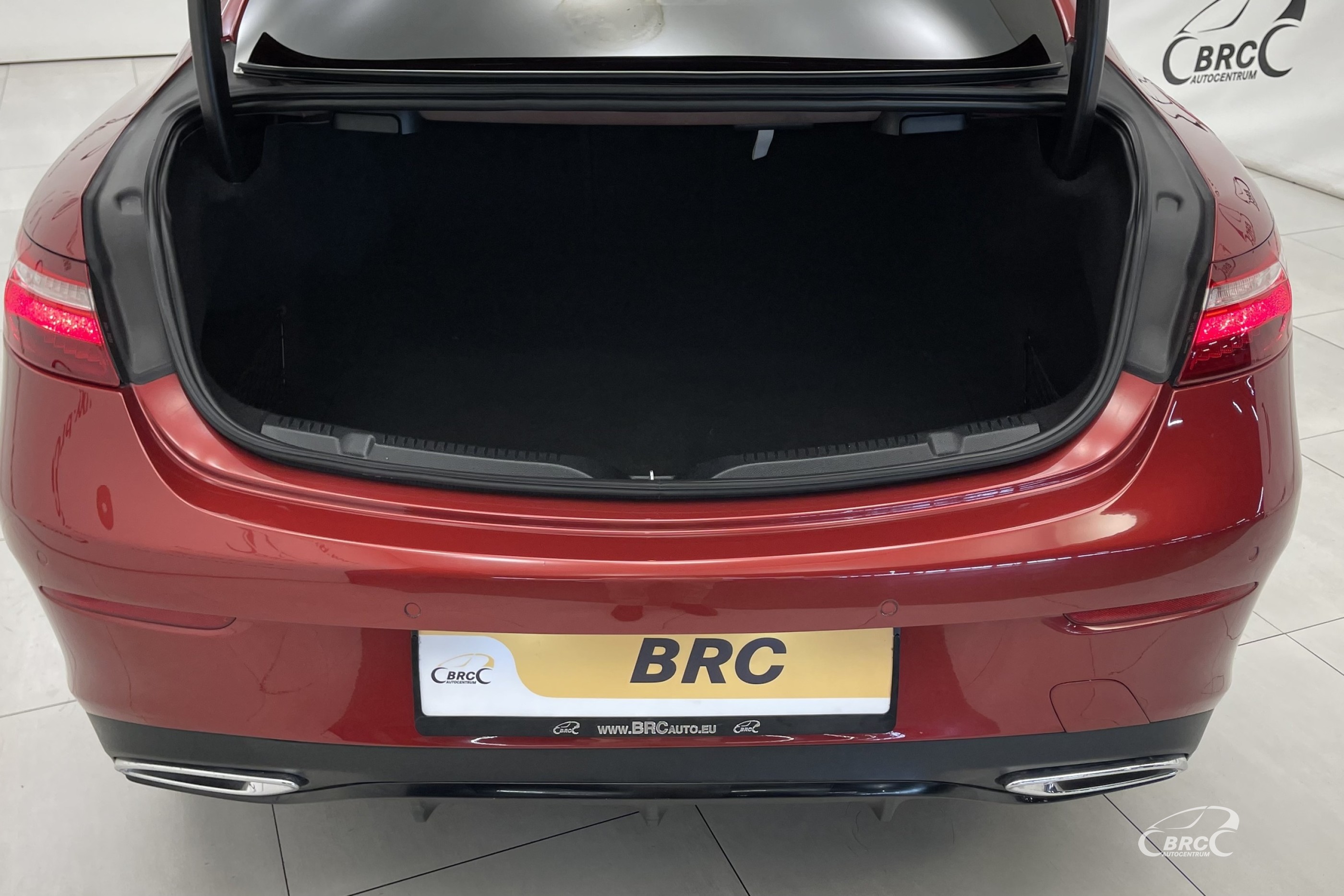 Mercedes-Benz E 220 d Coupe Automatas