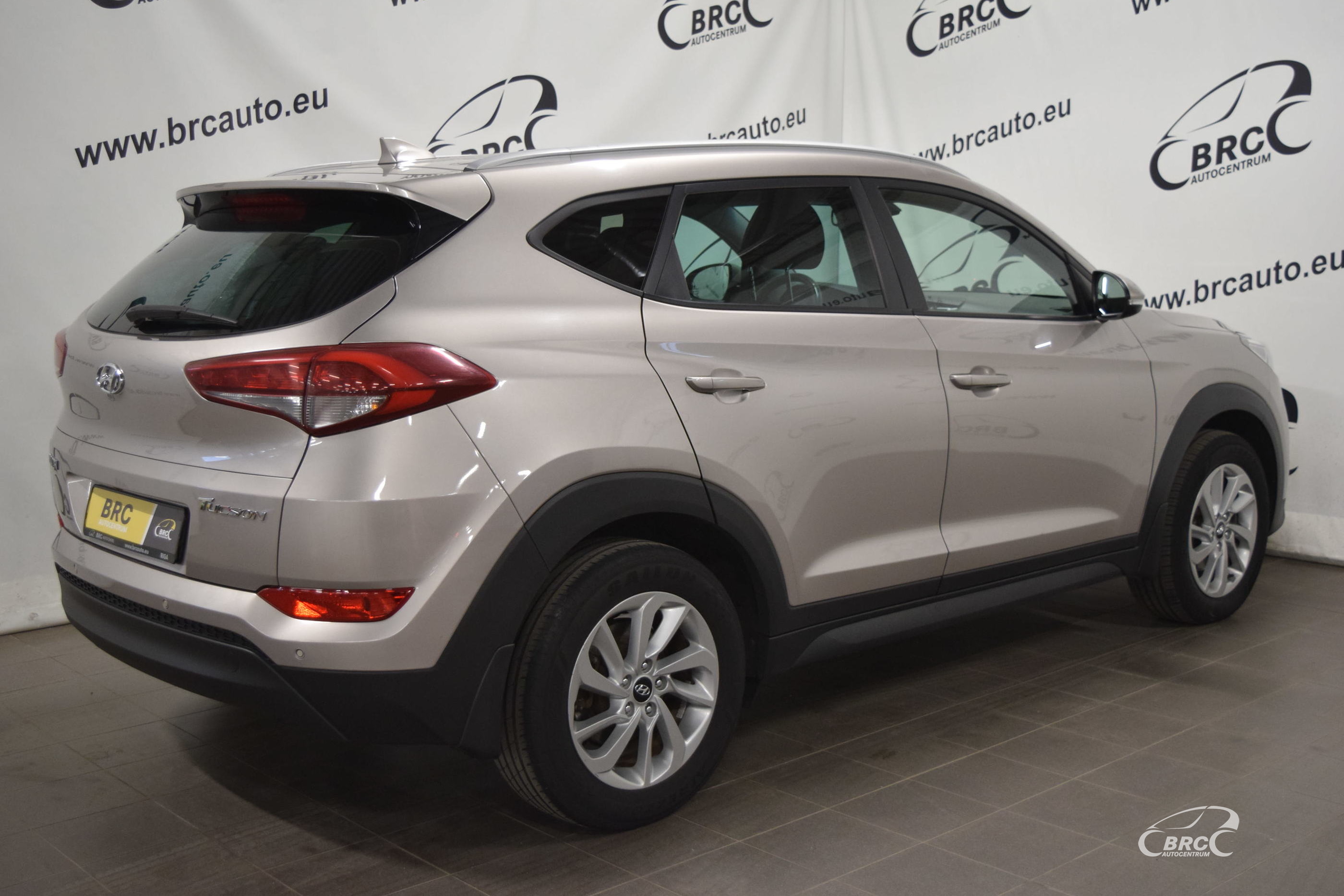 Hyundai Tucson FWD A/T