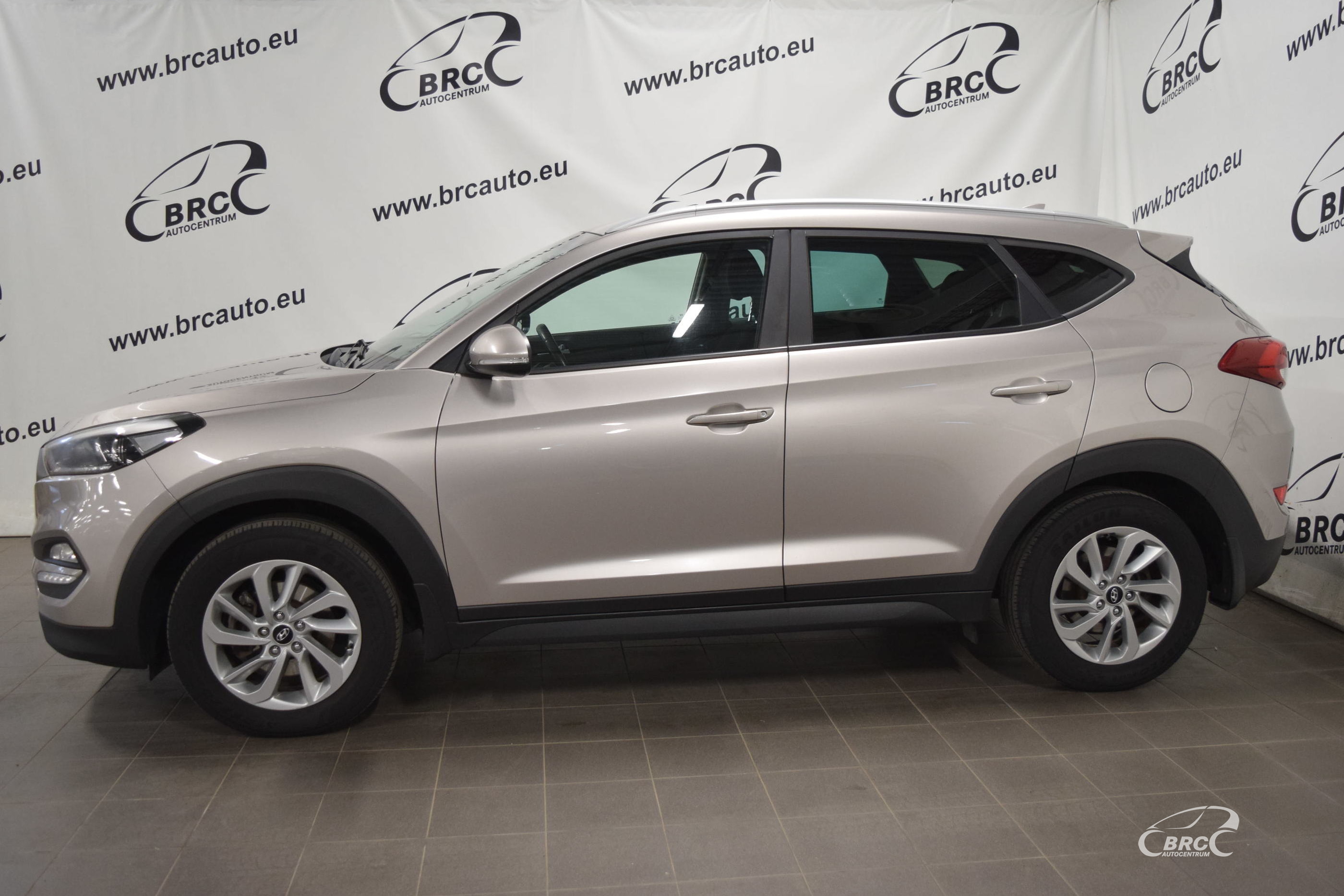Hyundai Tucson FWD A/T