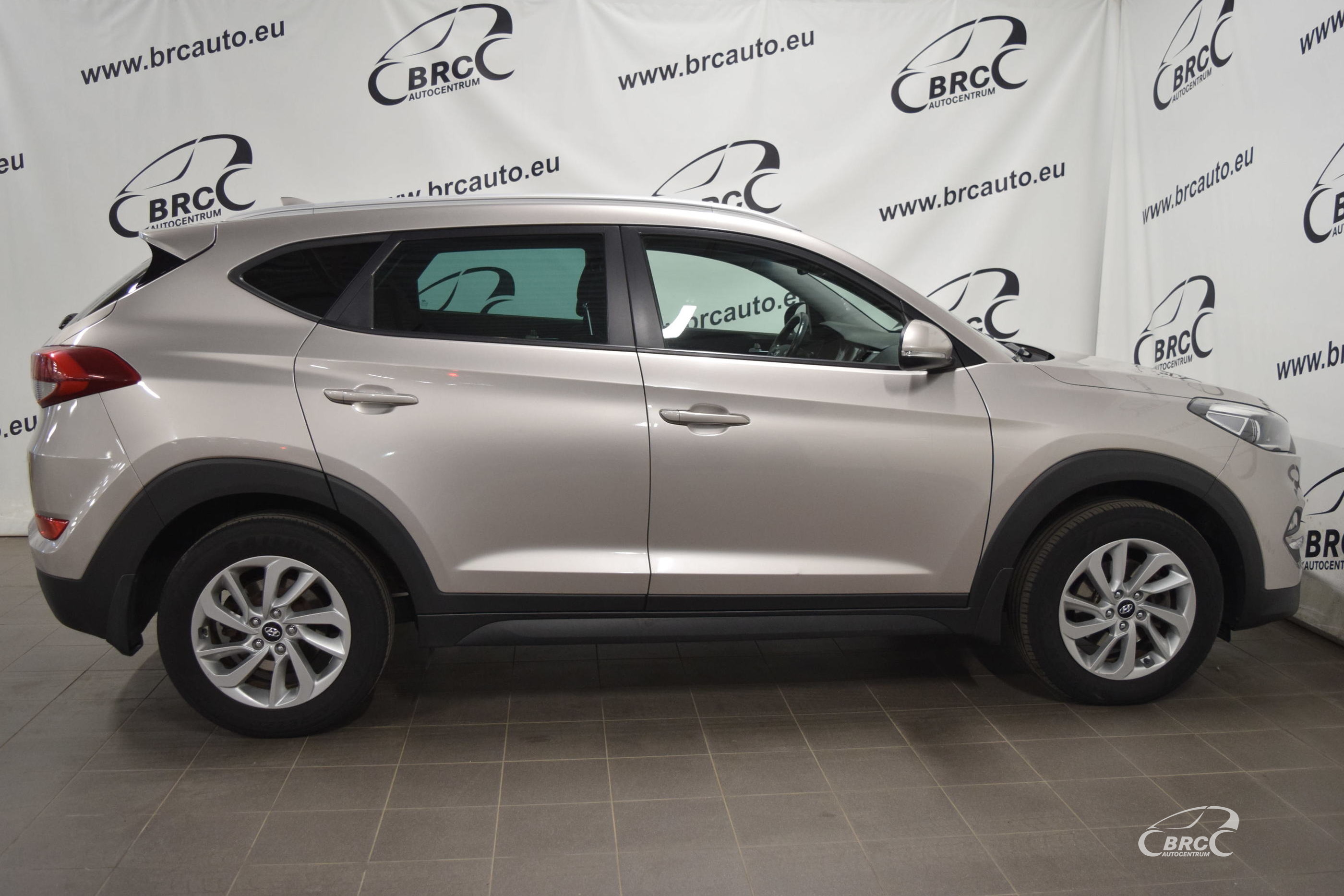 Hyundai Tucson FWD A/T
