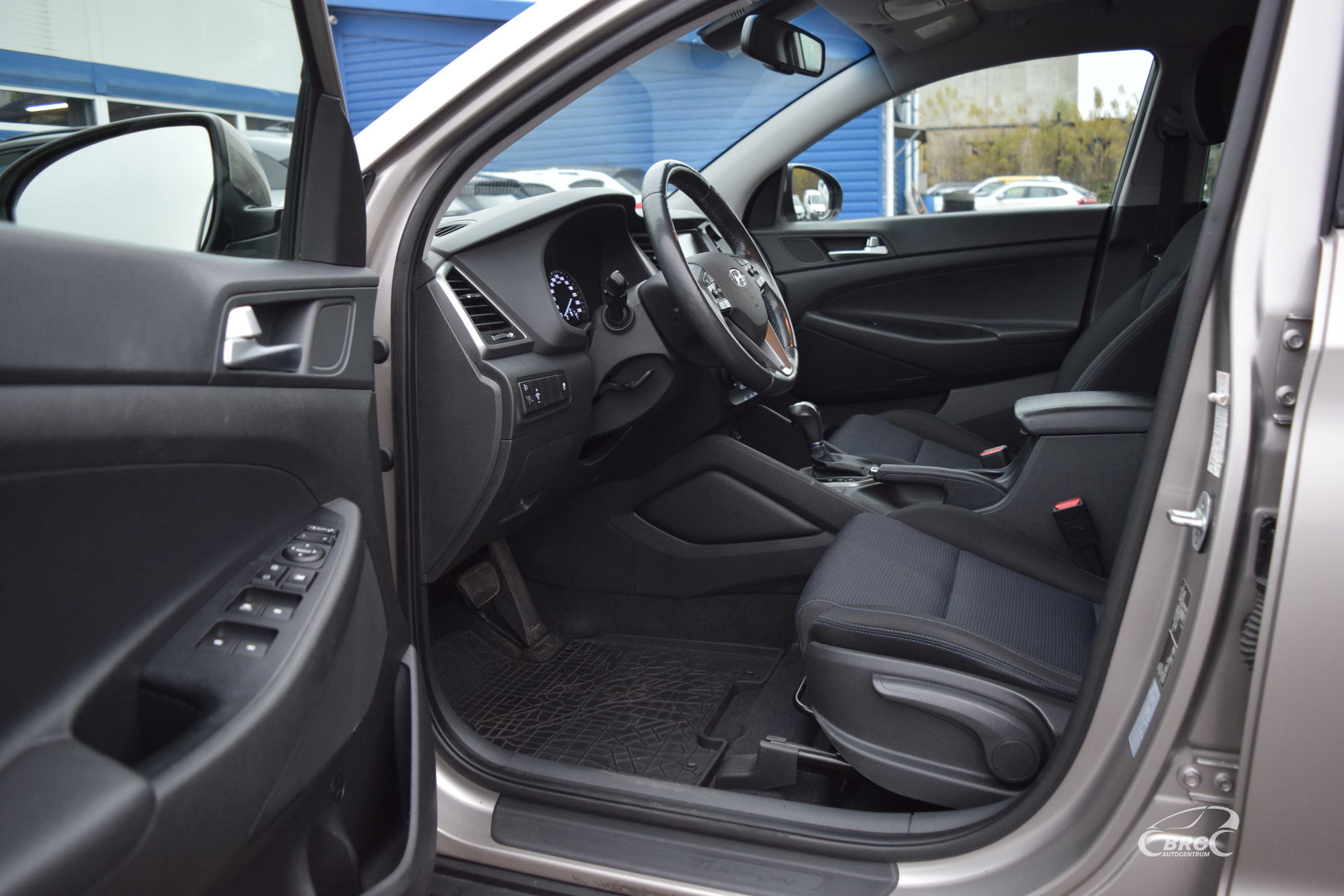 Hyundai Tucson FWD A/T