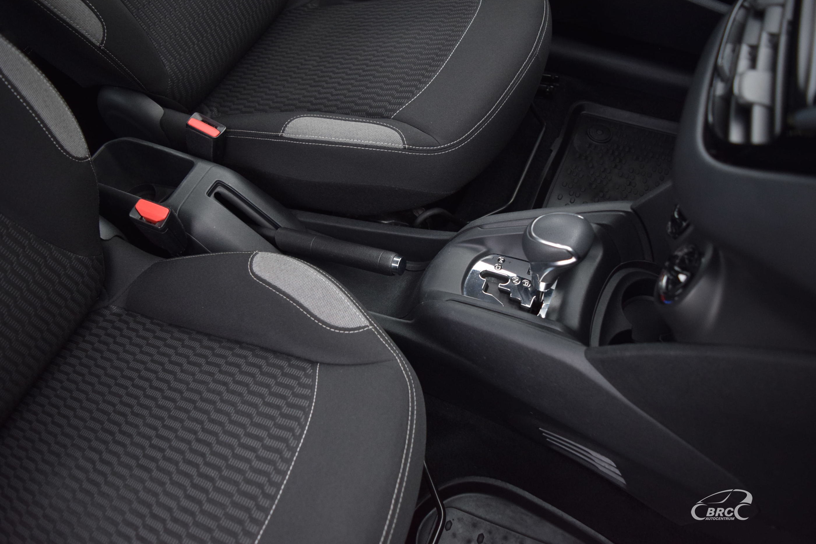 Peugeot 208 A/T