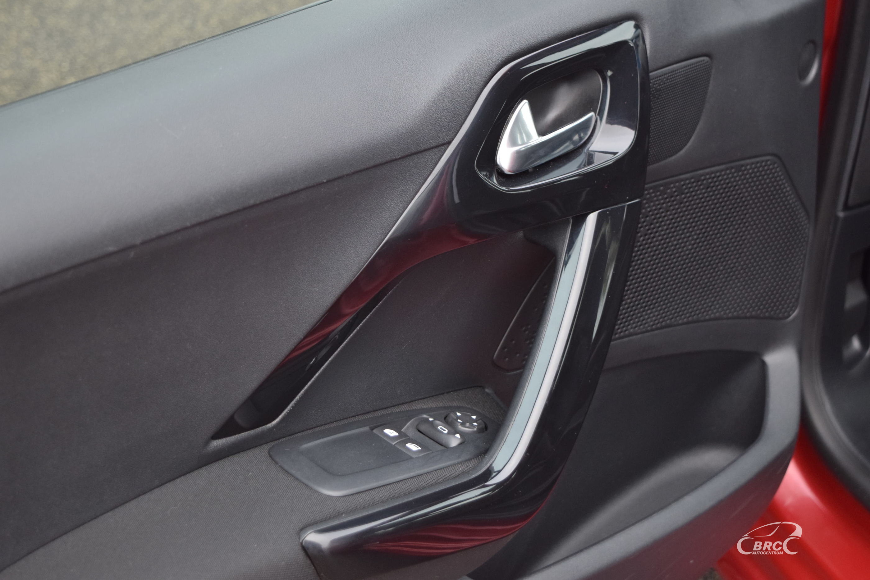 Peugeot 208 A/T