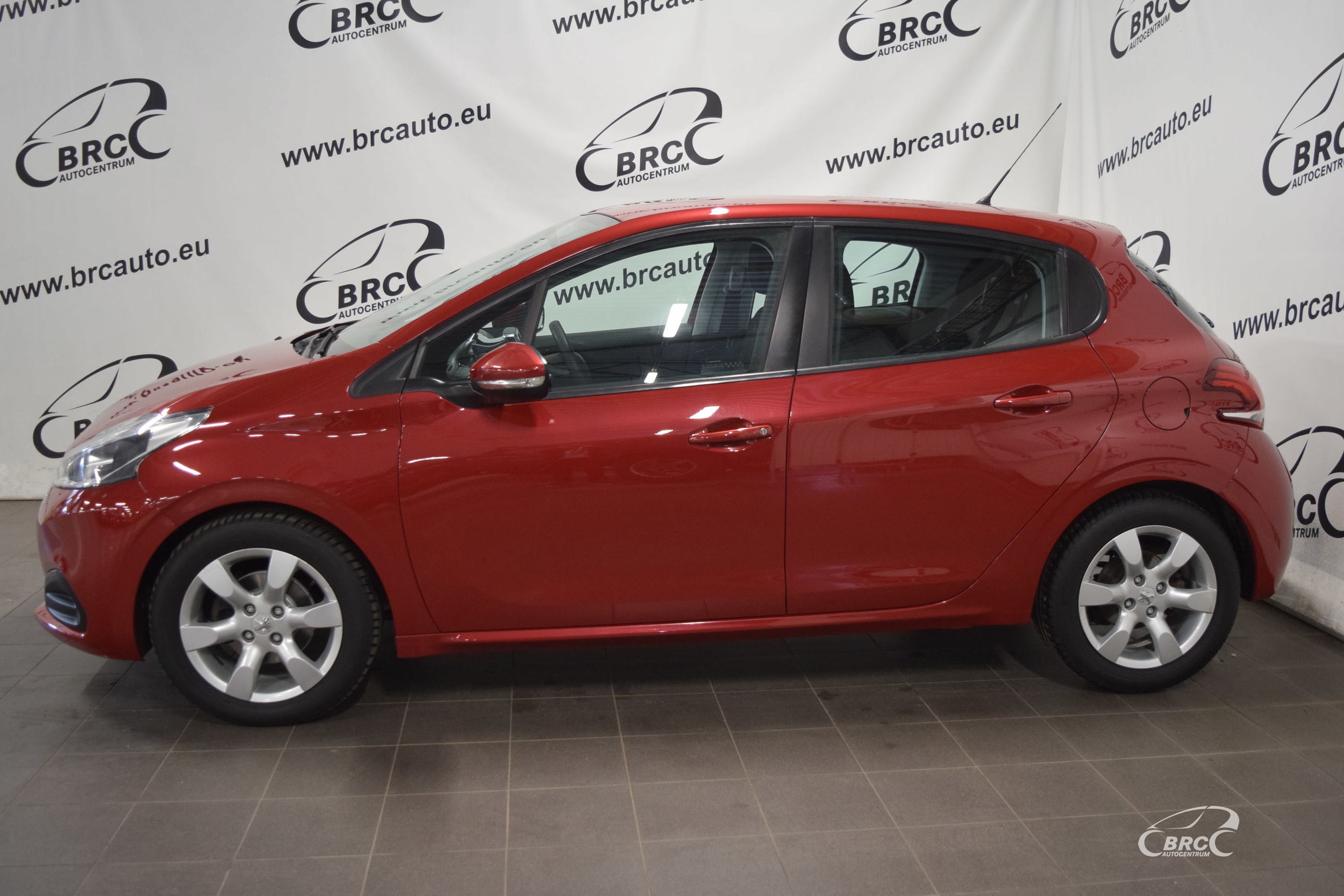 Peugeot 208 A/T