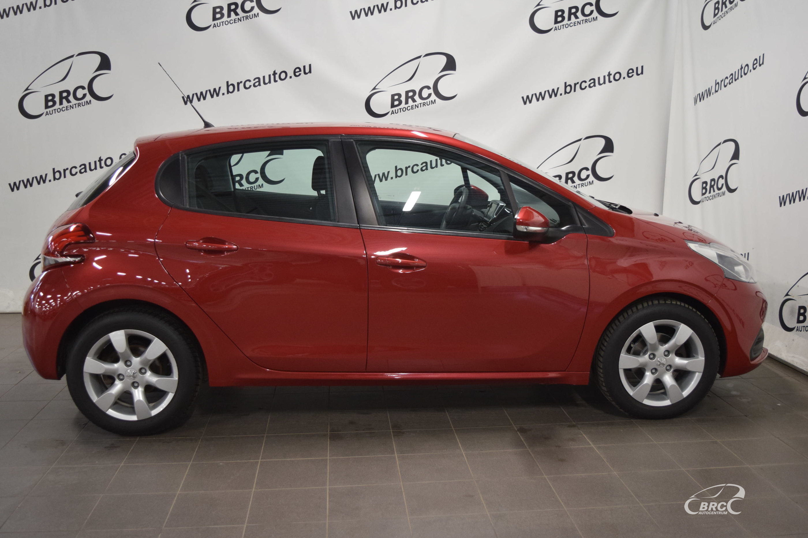 Peugeot 208 A/T