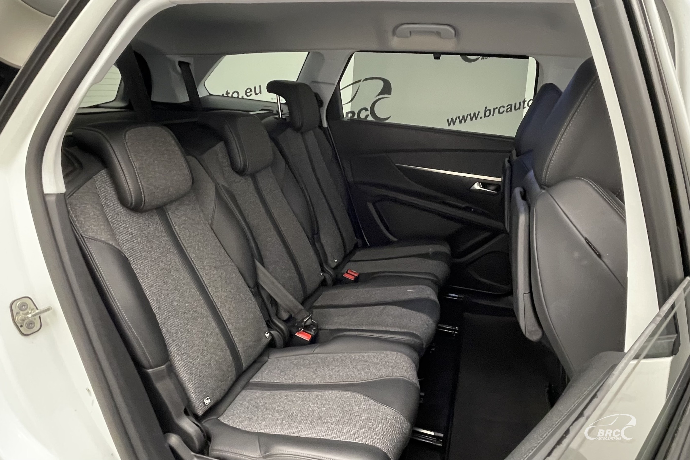 Peugeot 5008 1.6i PureTech Automatas