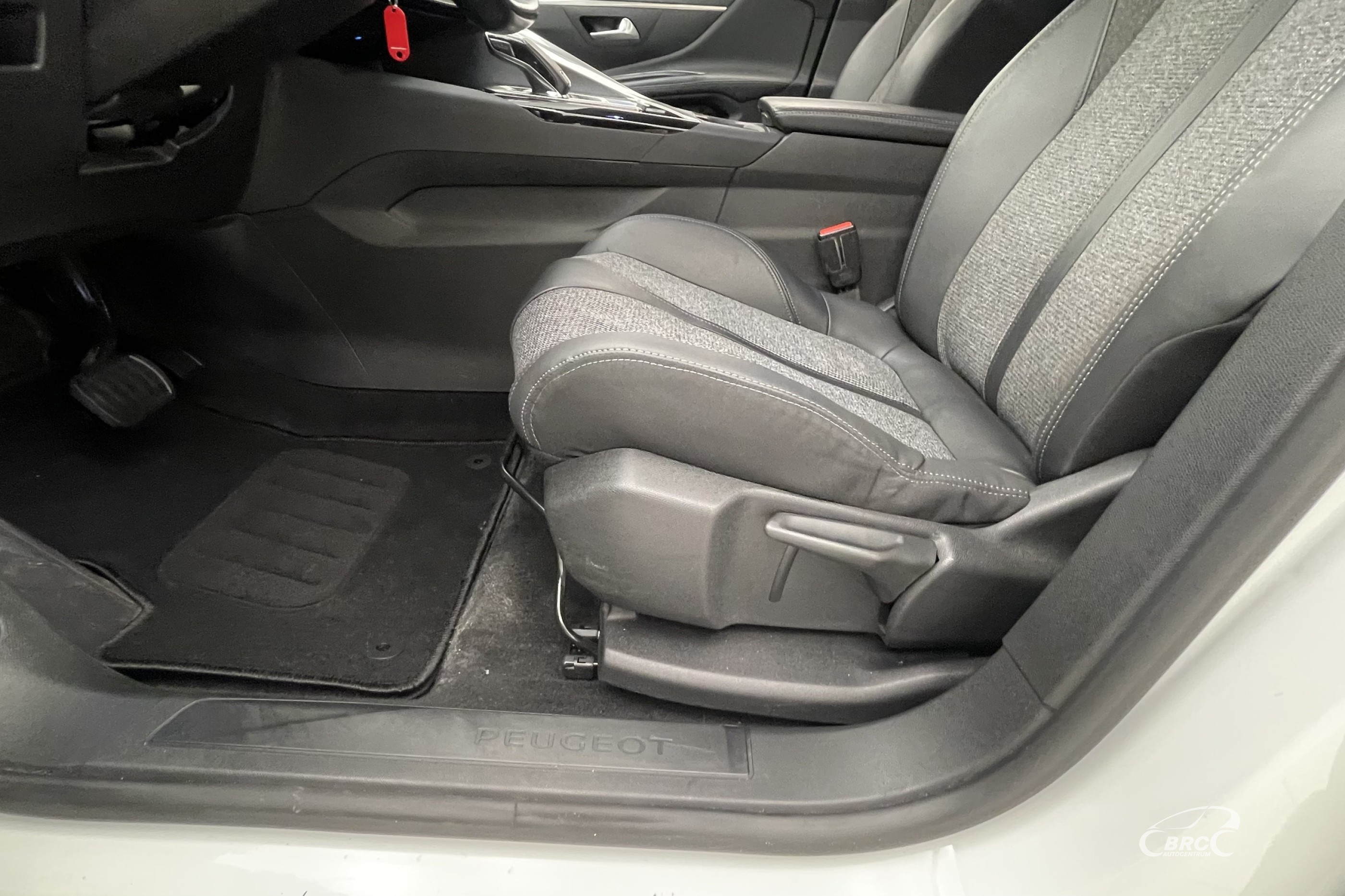 Peugeot 5008 1.6i PureTech Automatas