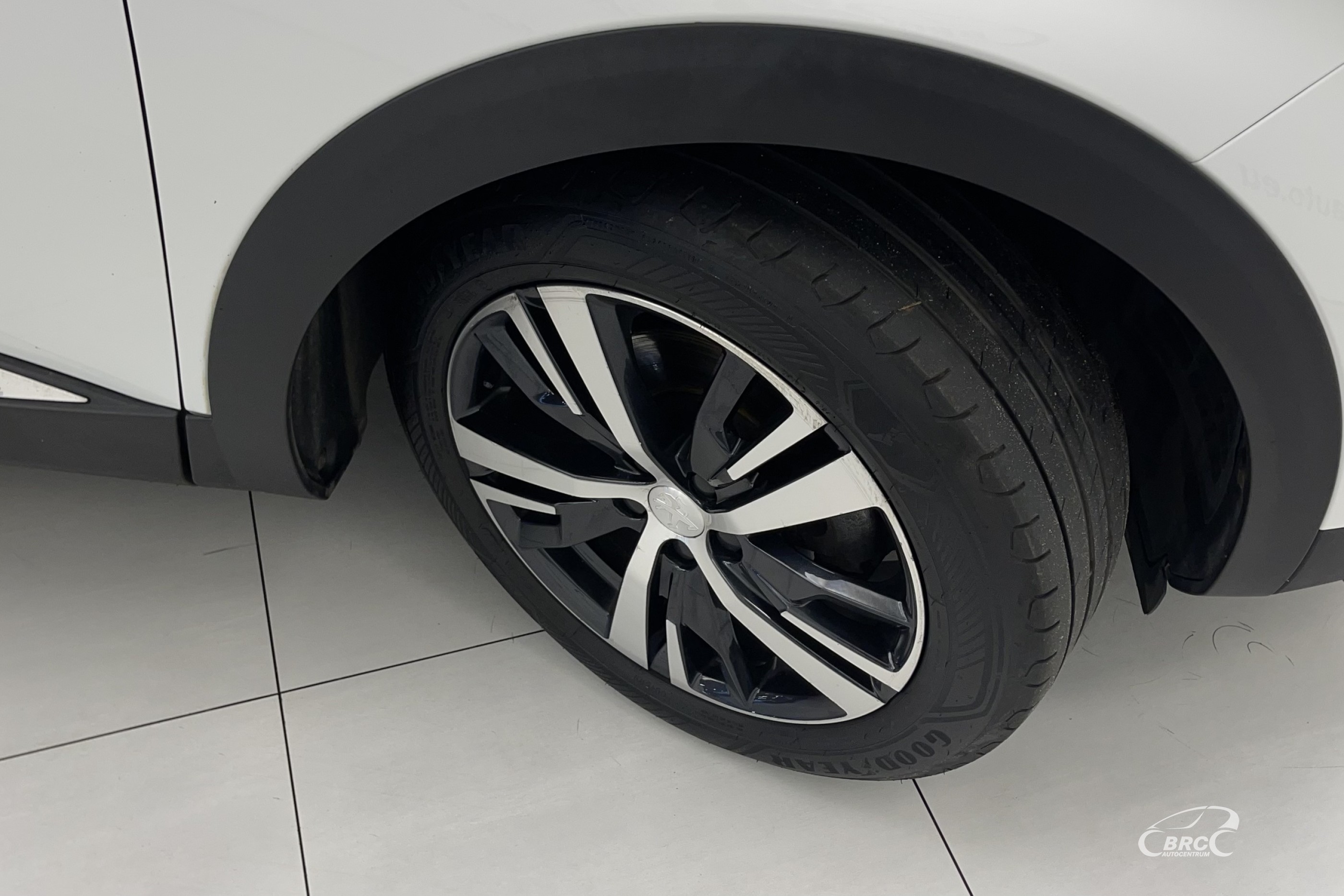 Peugeot 5008 1.6i PureTech Automatas