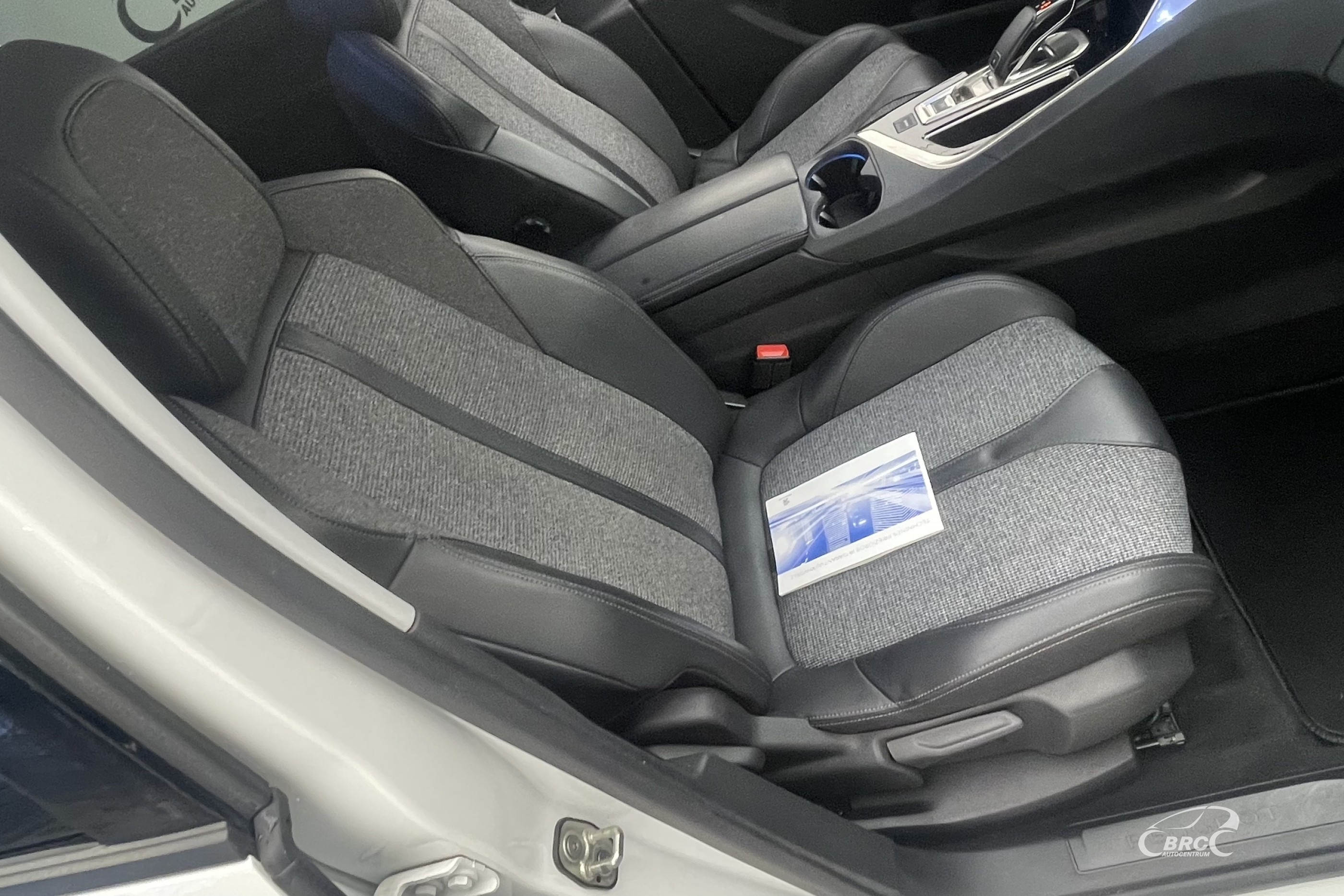 Peugeot 5008 1.6i PureTech Automatas