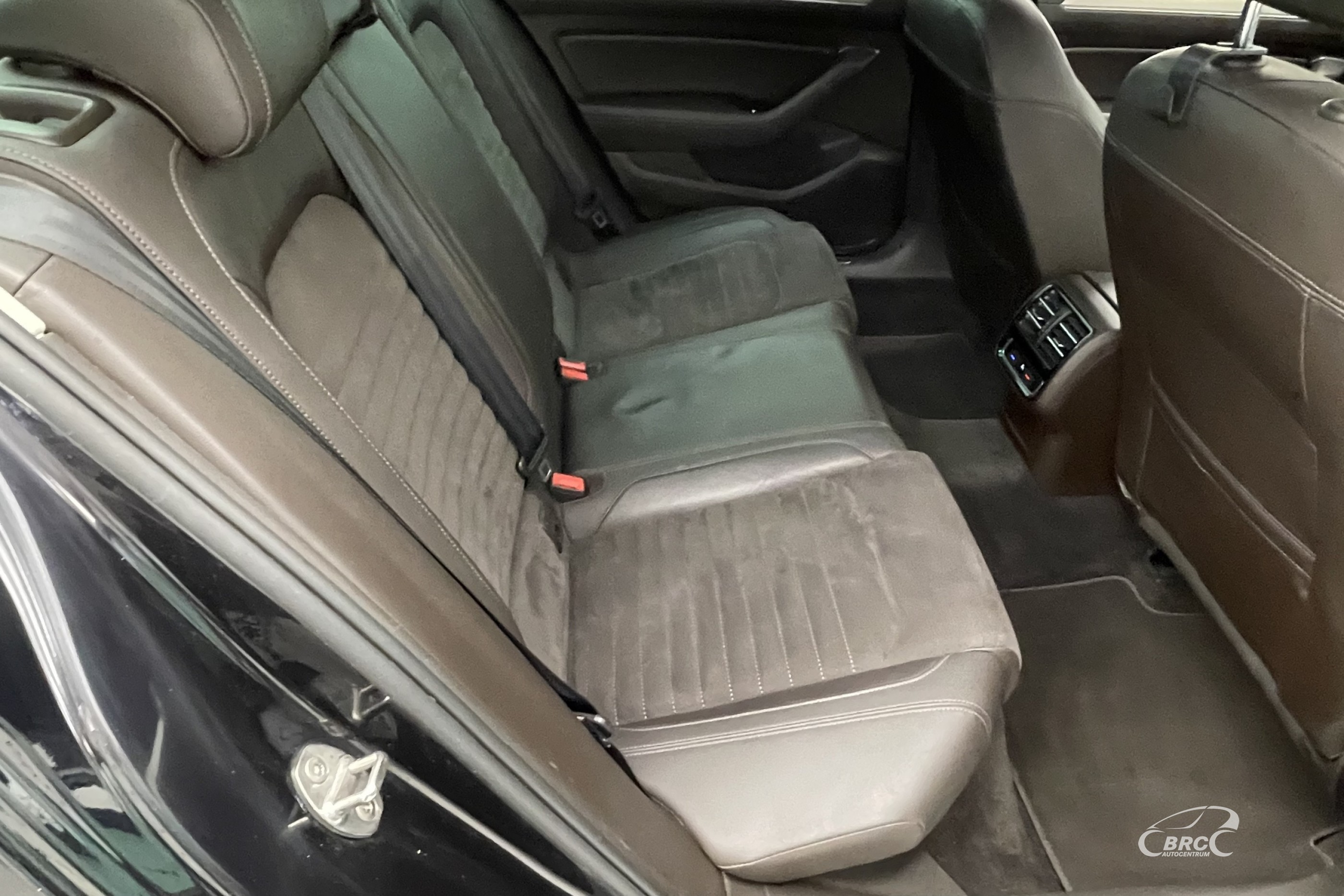 Volkswagen Passat 2.0TDI Highline Automatas