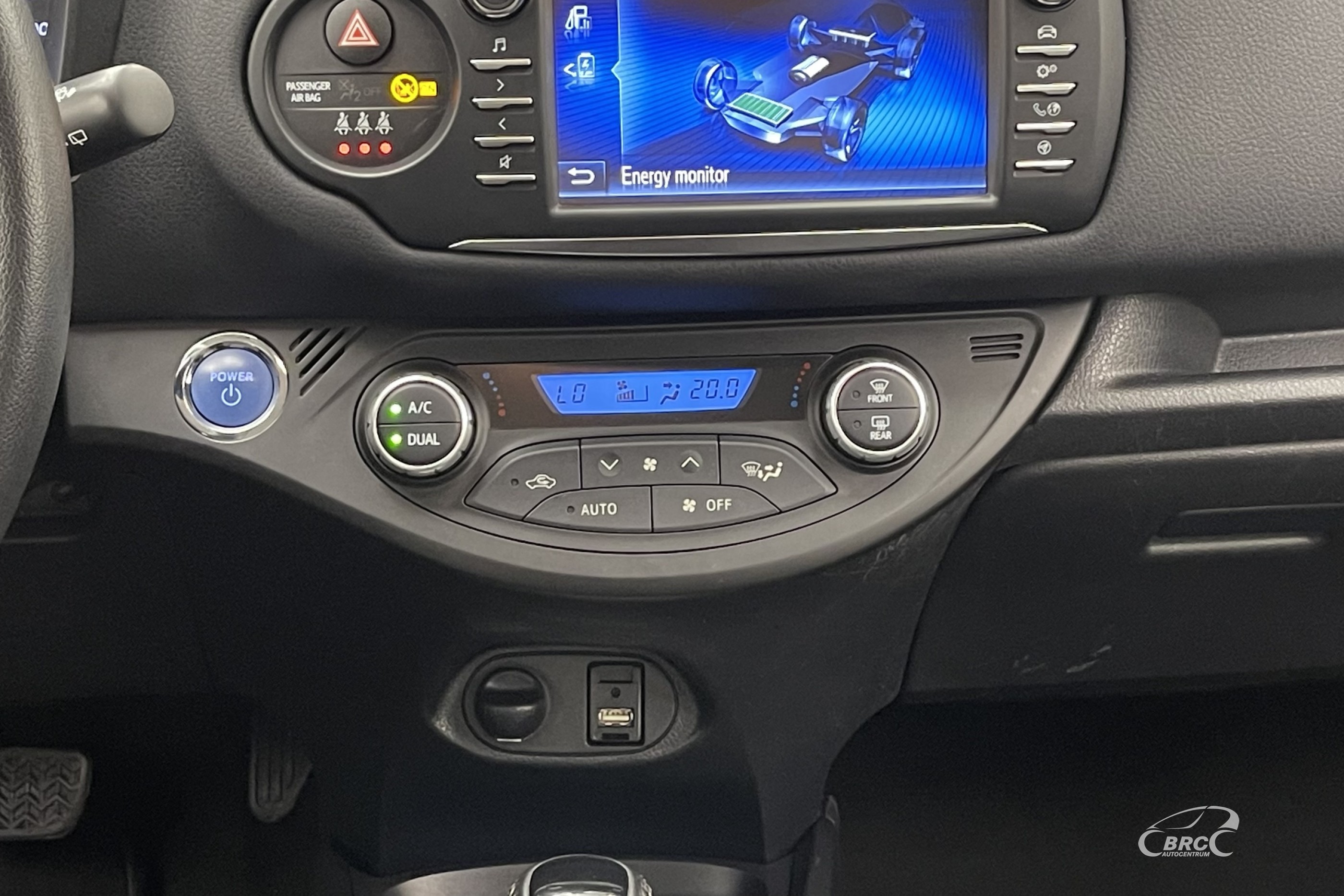 Toyota Yaris 1.5 Hybrid Automatas