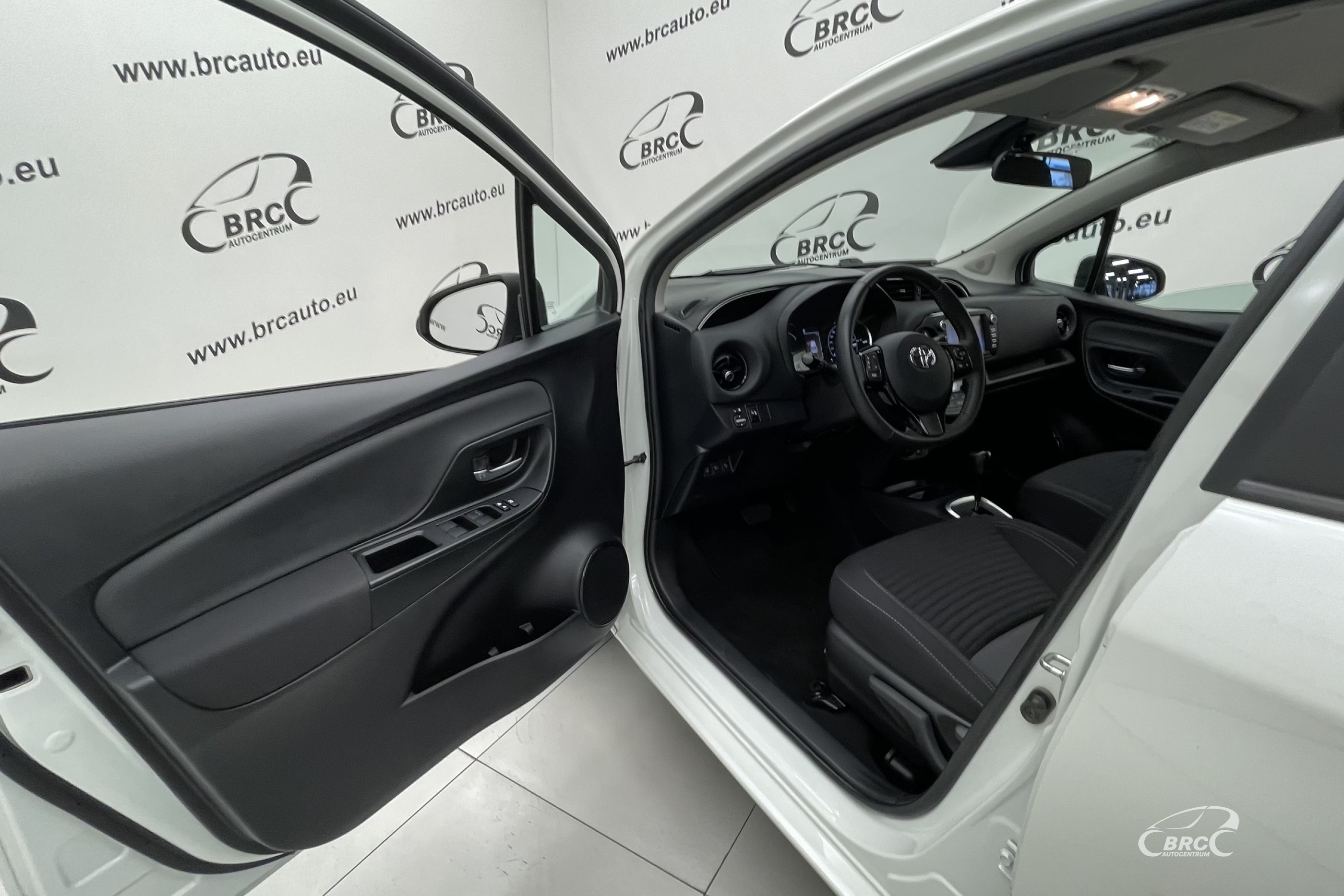 Toyota Yaris 1.5 Hybrid Automatas