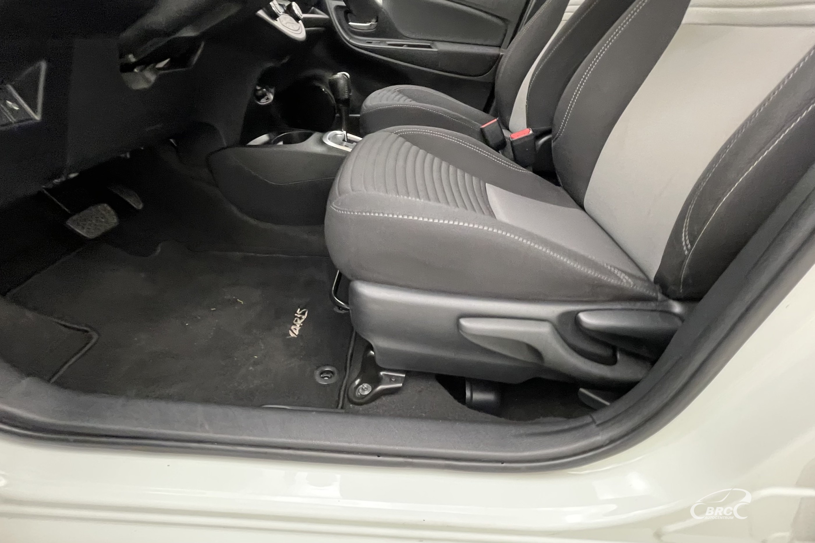Toyota Yaris 1.5 Hybrid Automatas