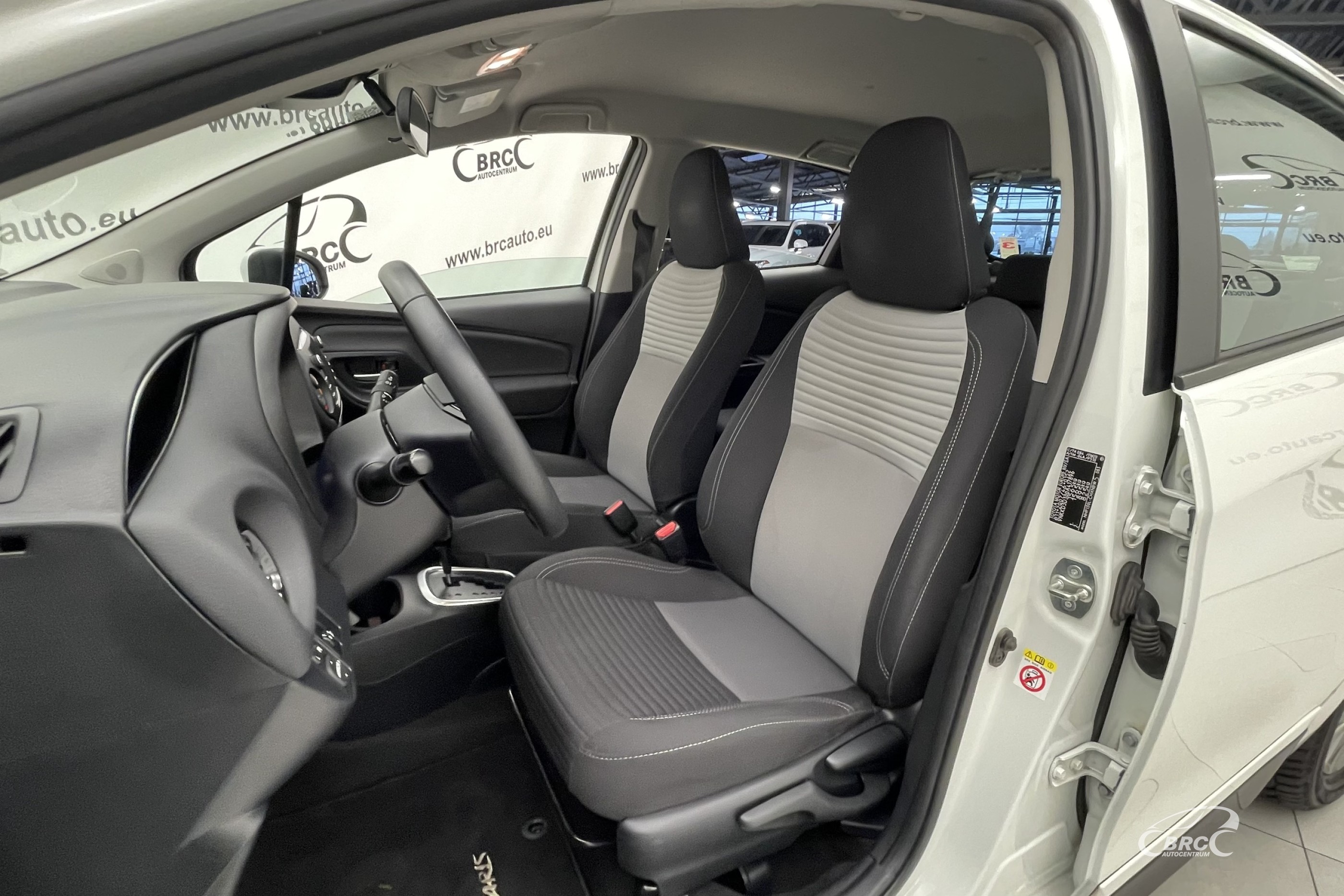 Toyota Yaris 1.5 Hybrid Automatas