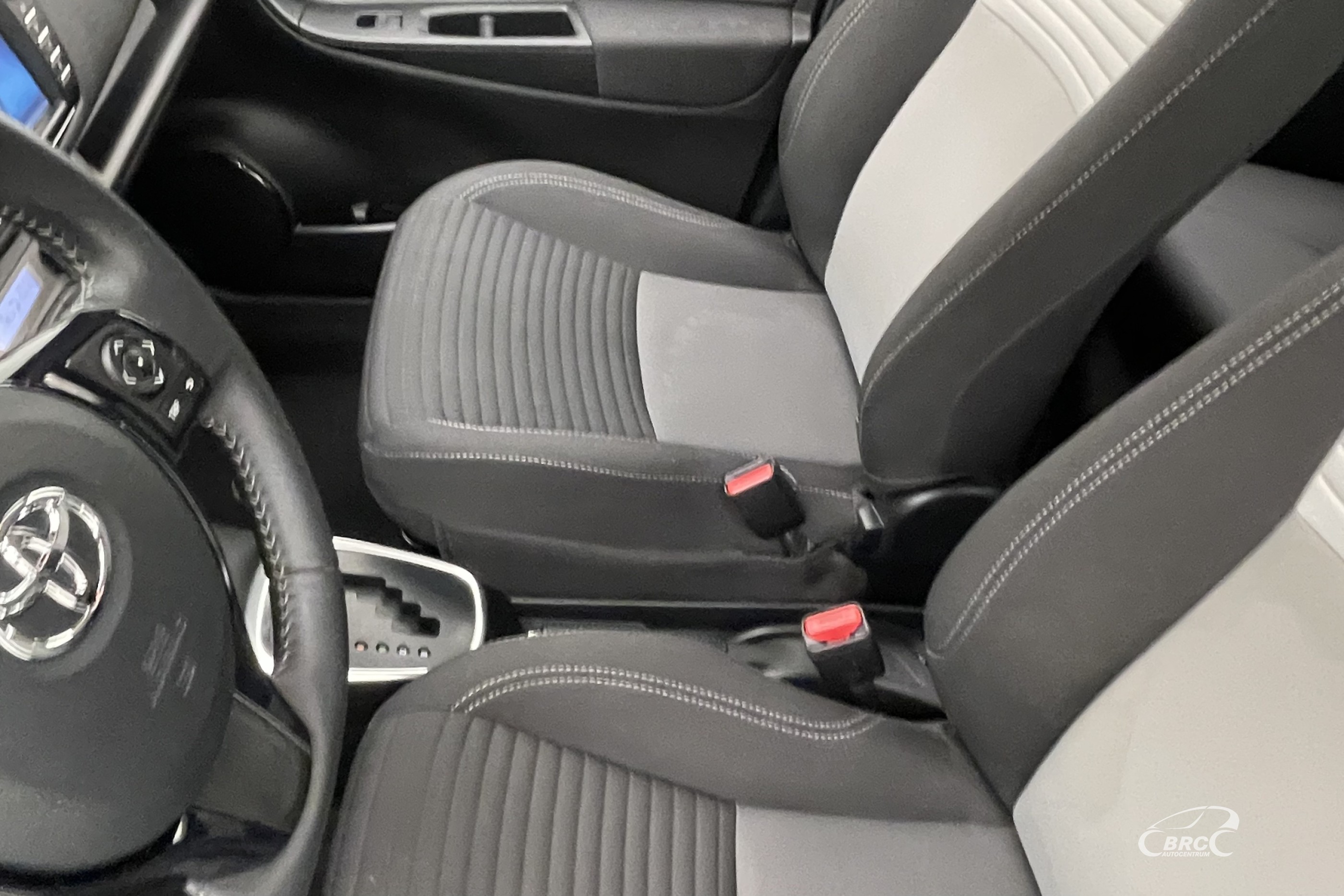 Toyota Yaris 1.5 Hybrid Automatas
