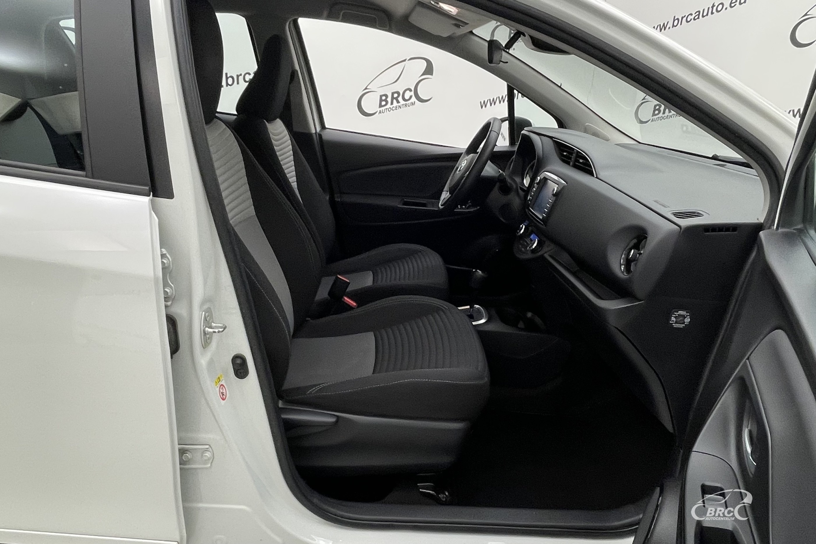 Toyota Yaris 1.5 Hybrid Automatas