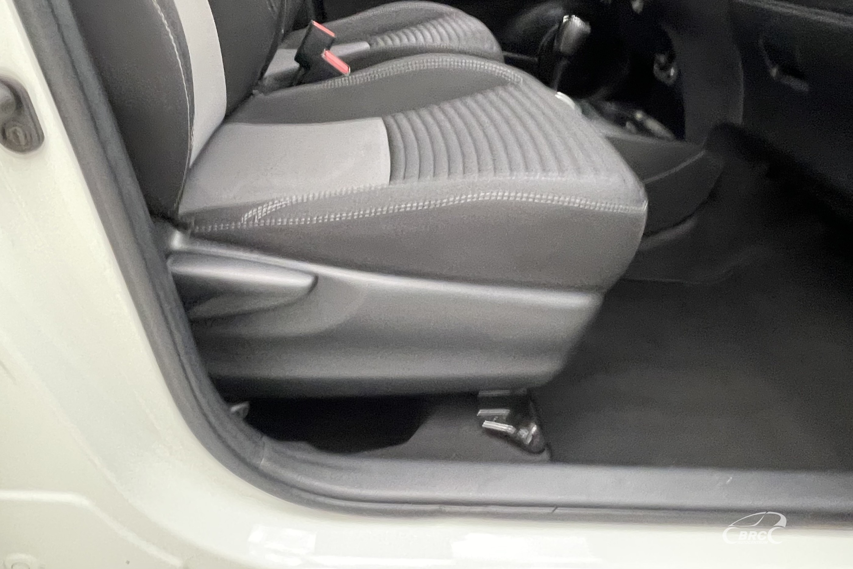 Toyota Yaris 1.5 Hybrid Automatas
