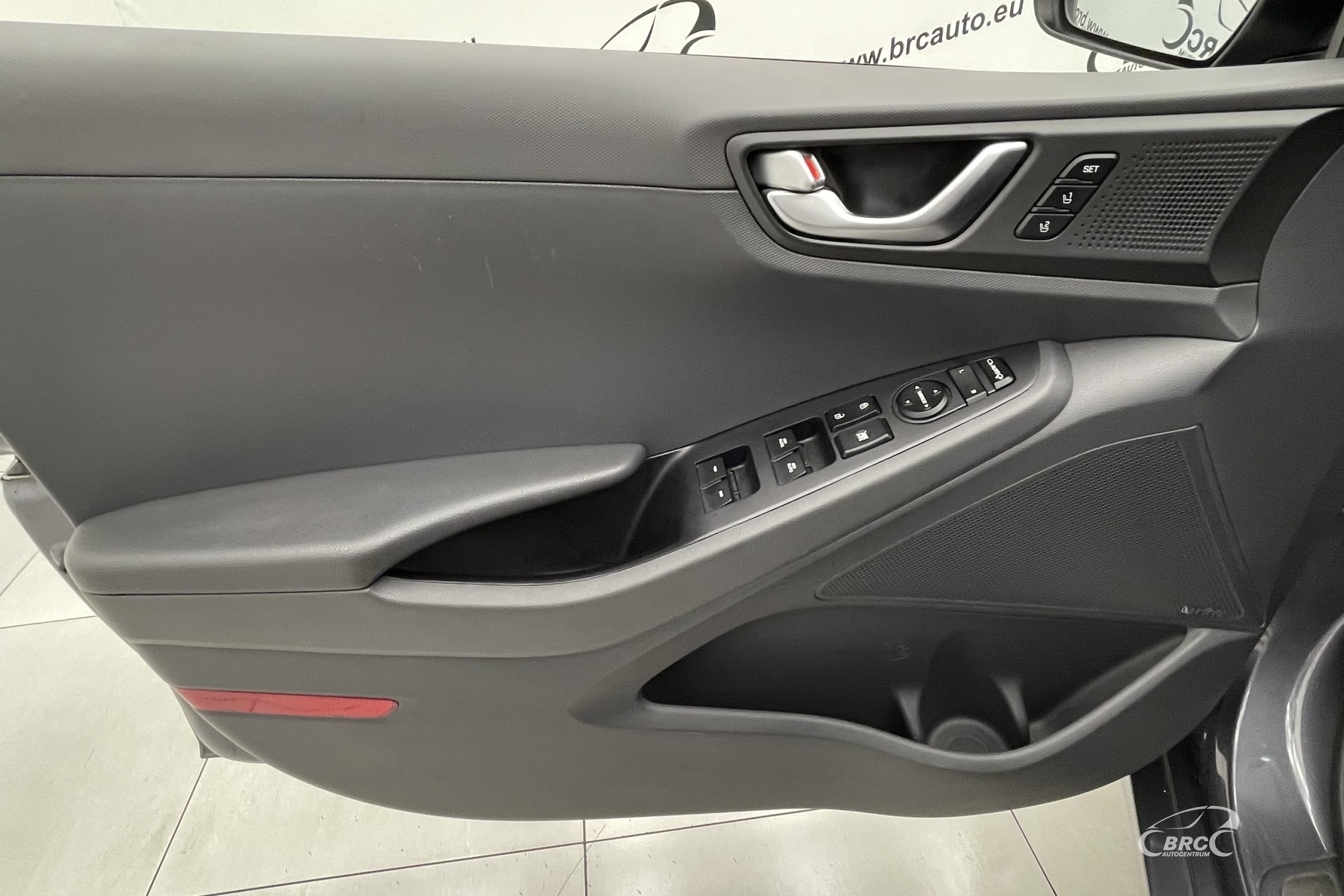 Hyundai Ioniq 1.6 GDI DLT Style Plug-in Hybrid Automatas
