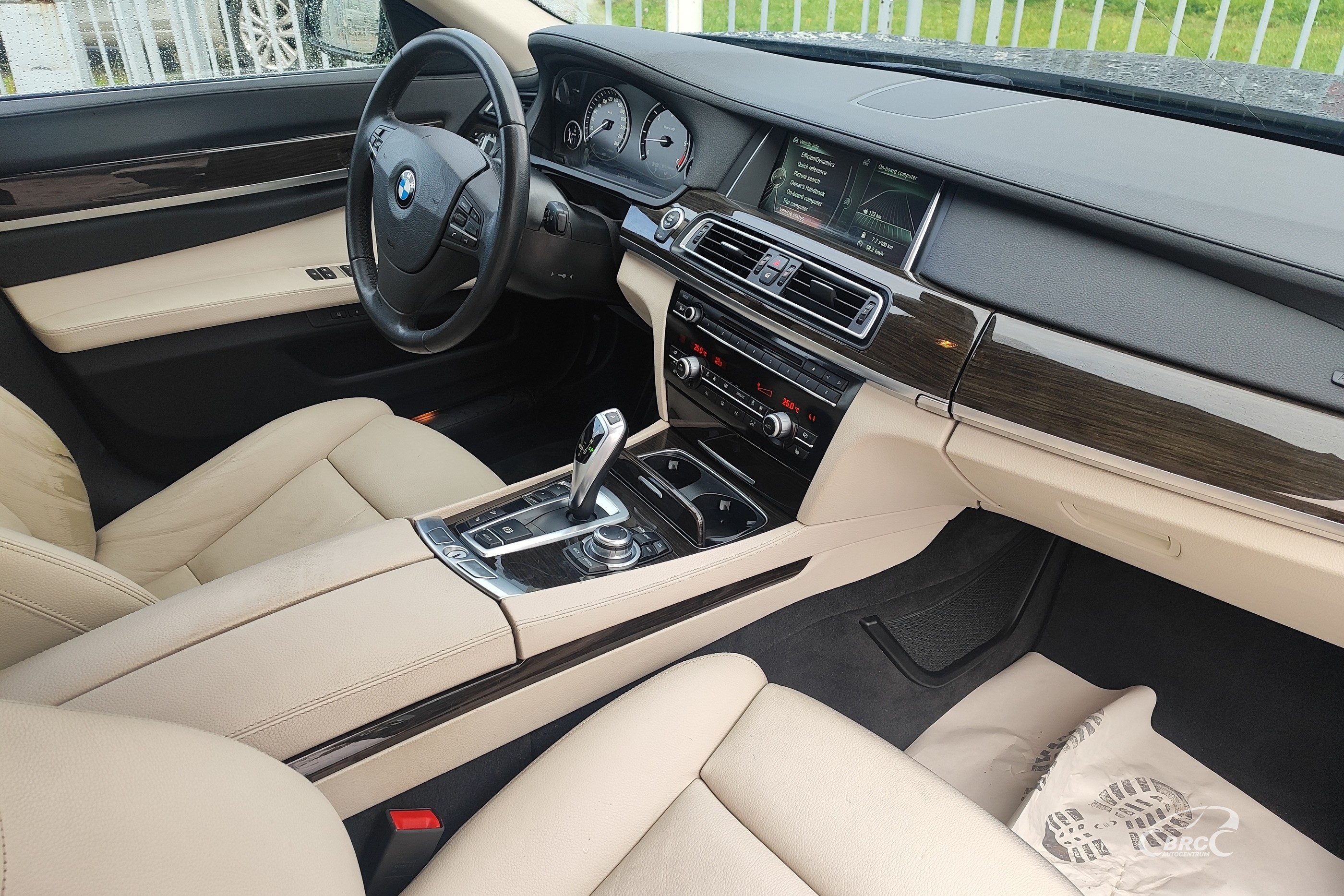 BMW 740 3.0d xDrive Automatas