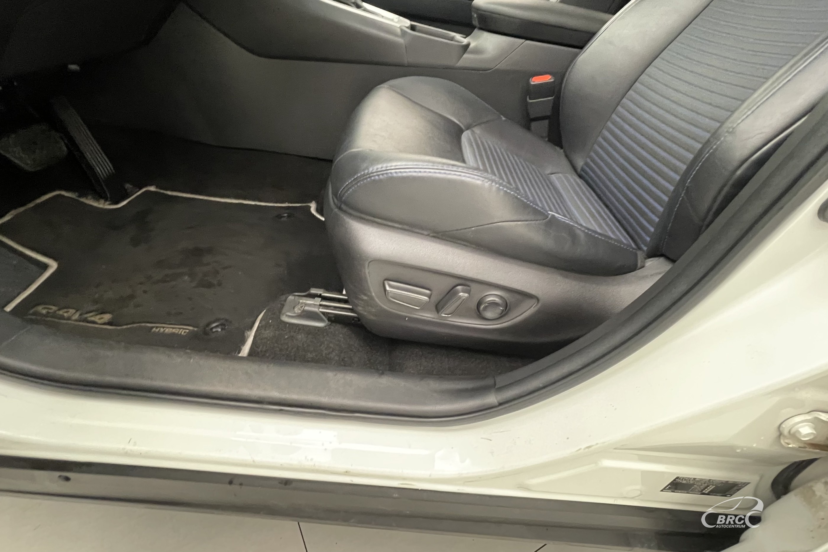 Toyota RAV 4 2.5 Hybrid Style e-CVT Automatas