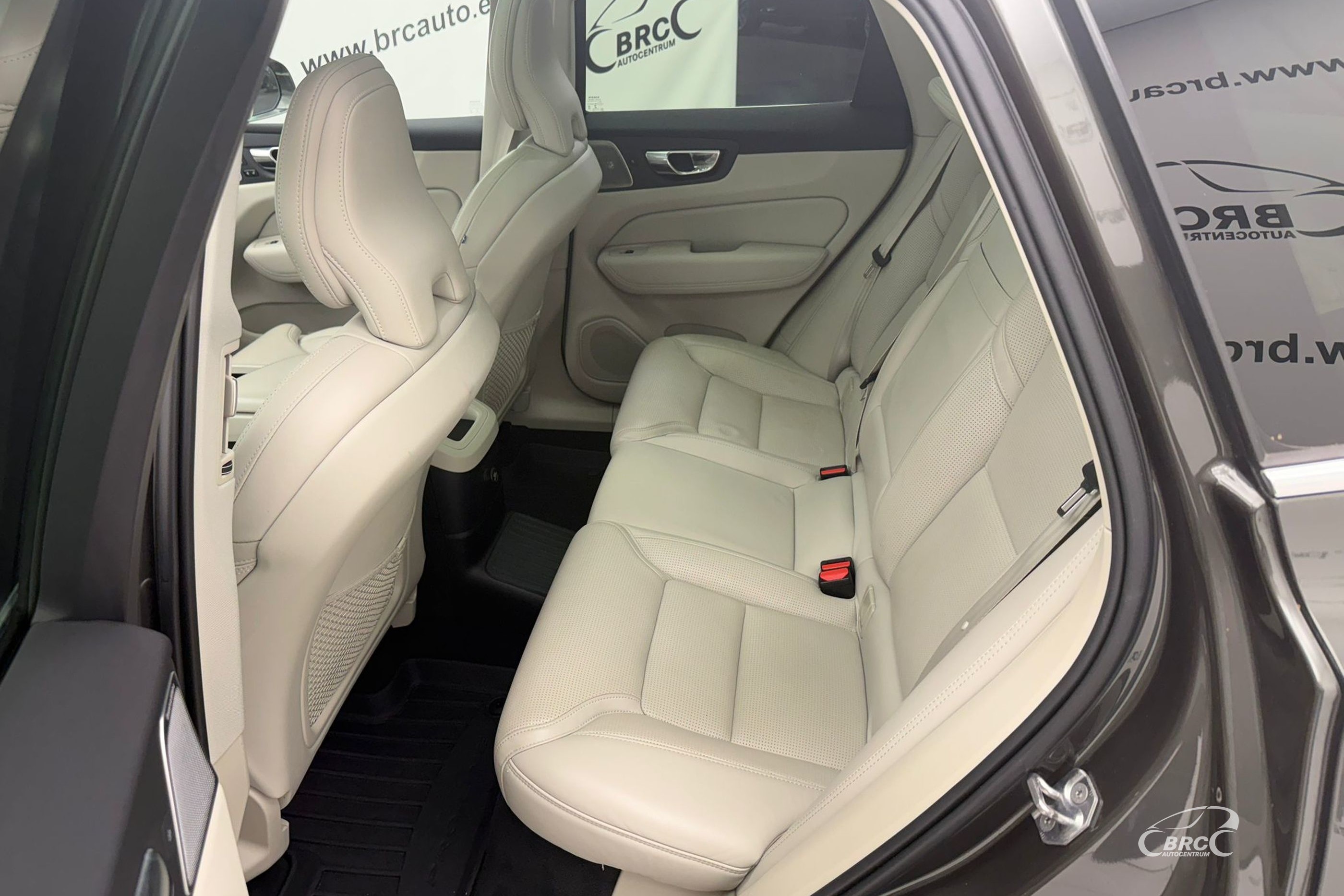 Volvo XC 60 T8 Inscription Plug-In AWD Automatas