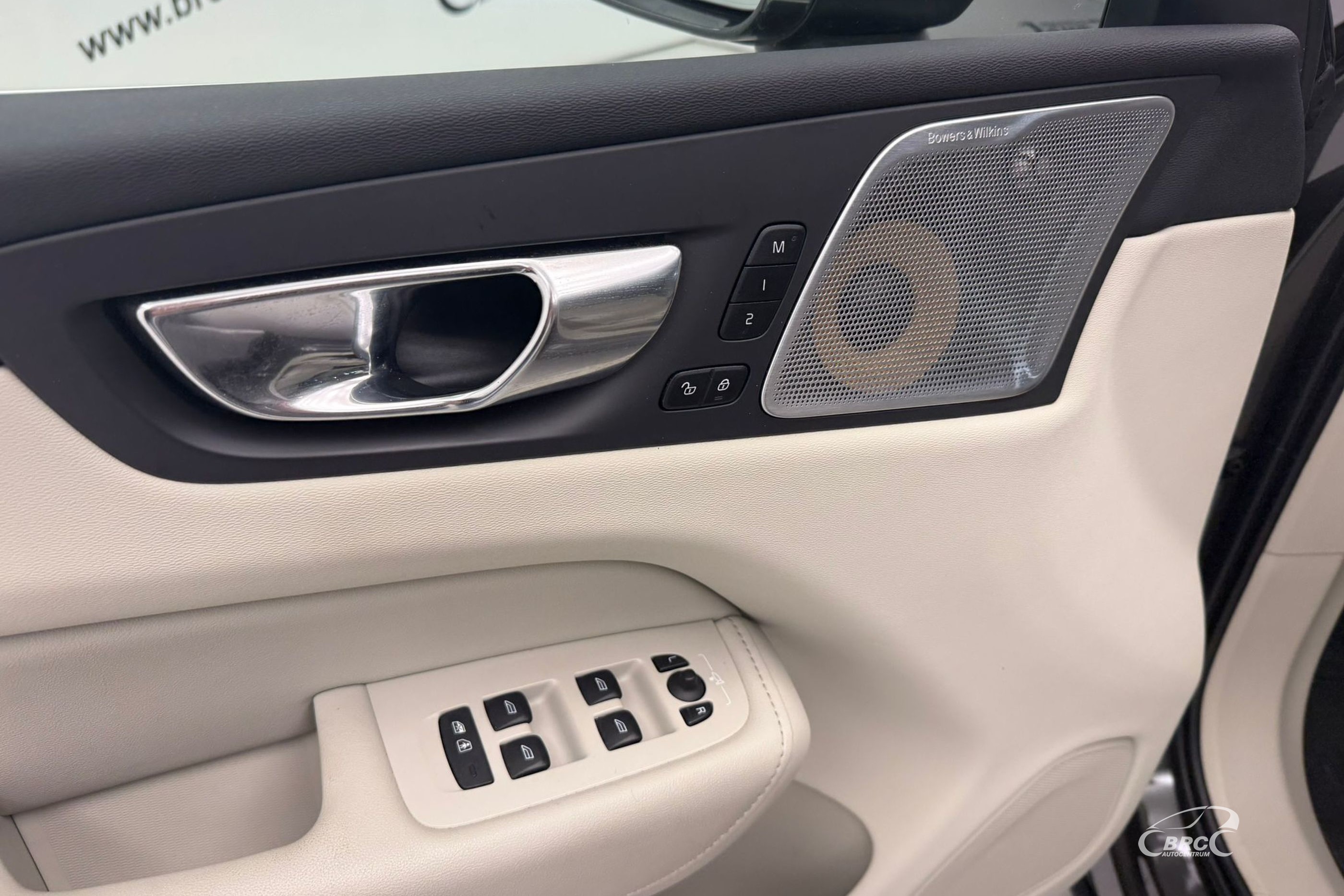 Volvo XC 60 T8 Inscription Plug-In AWD Automatas