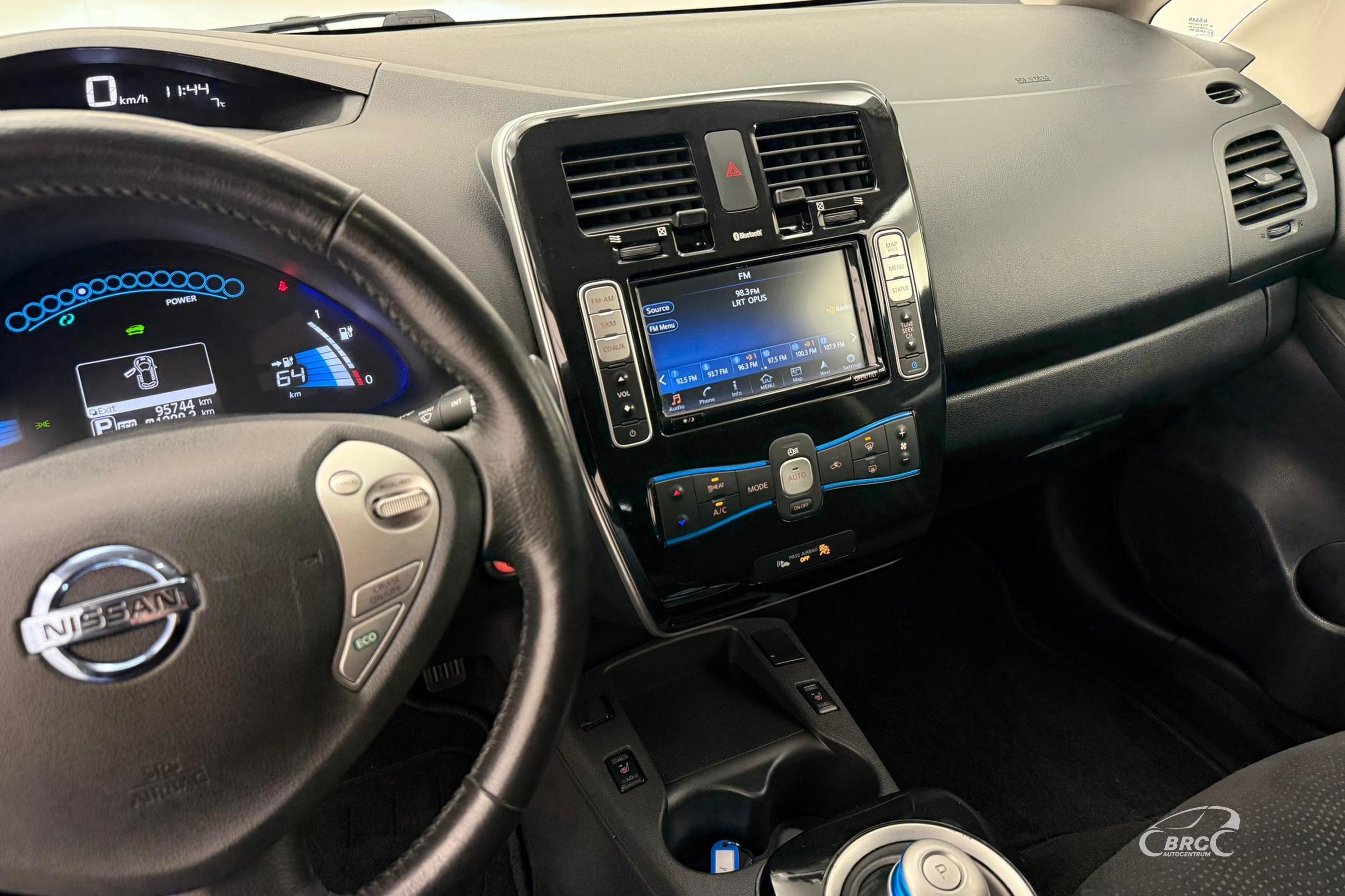 Nissan Leaf 30 kwH Automatas