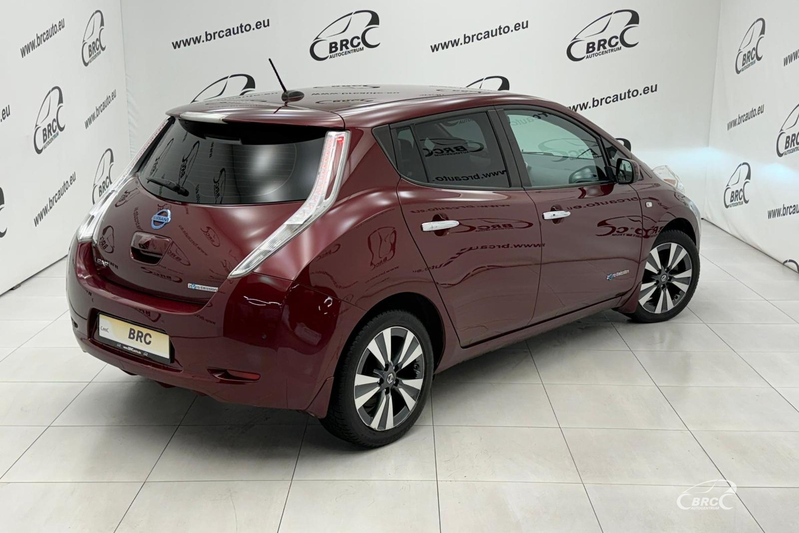 Nissan Leaf 30 kwH Automatas