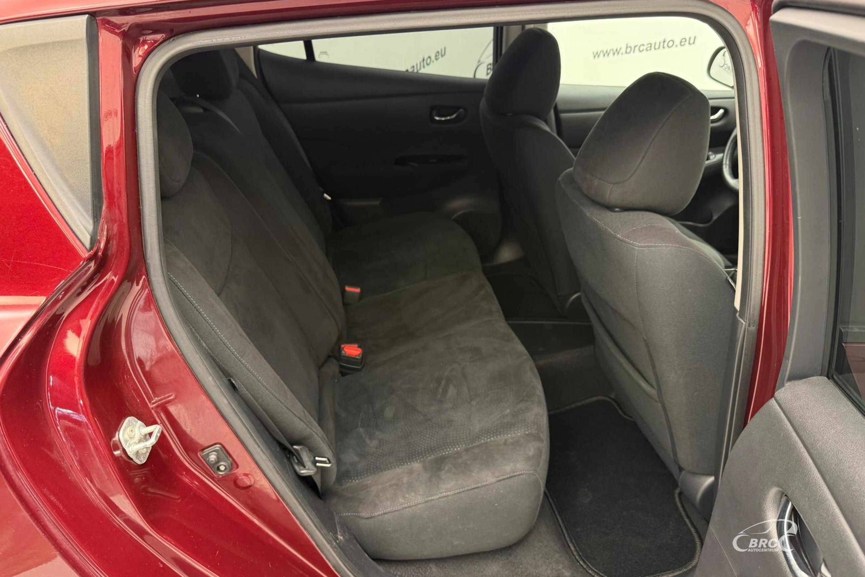 Nissan Leaf 30 kwH Automatas