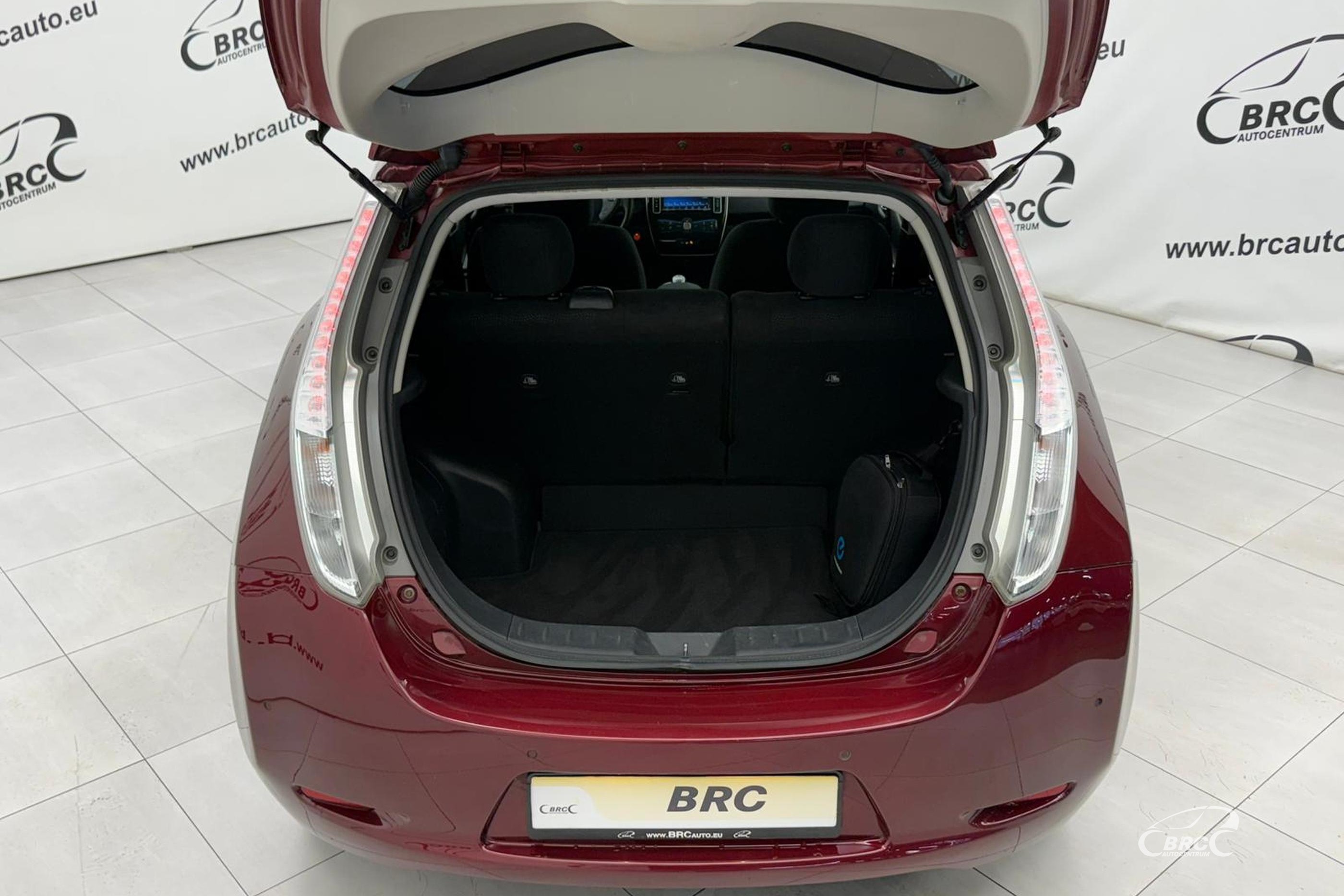 Nissan Leaf 30 kwH Automatas