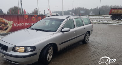 Volvo V70 