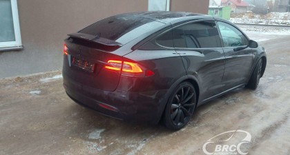 Tesla Model X P90D Performance