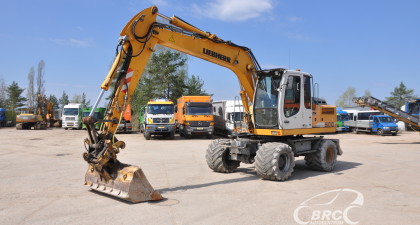 Liebherr A 900 C 