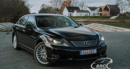 Lexus LS 460 