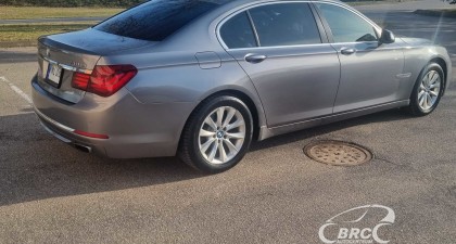 BMW 740 