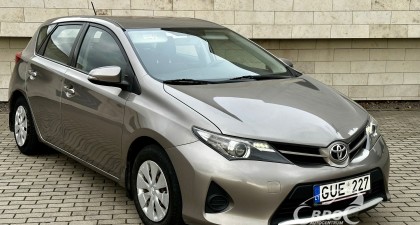 Toyota Auris 