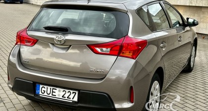 Toyota Auris 