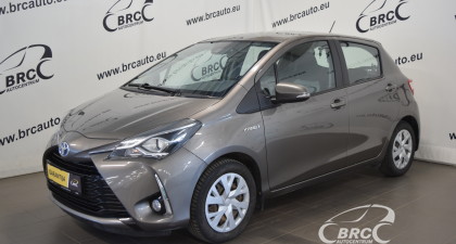 Toyota Yaris Hybrid A/T