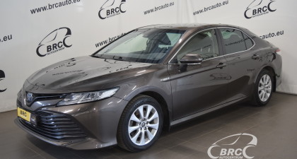 Toyota Camry Hybrid A/T